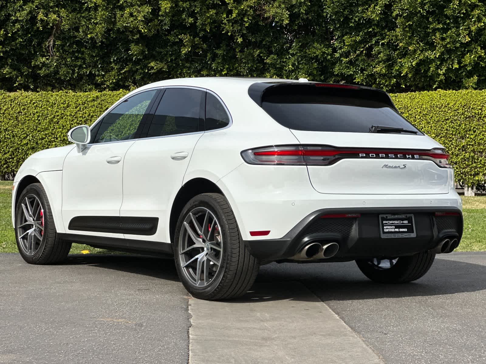 Thumbnail: 2025 Porsche Macan - 3