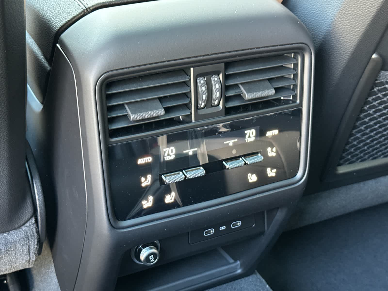 Thumbnail: 2026 Porsche Cayenne - 14
