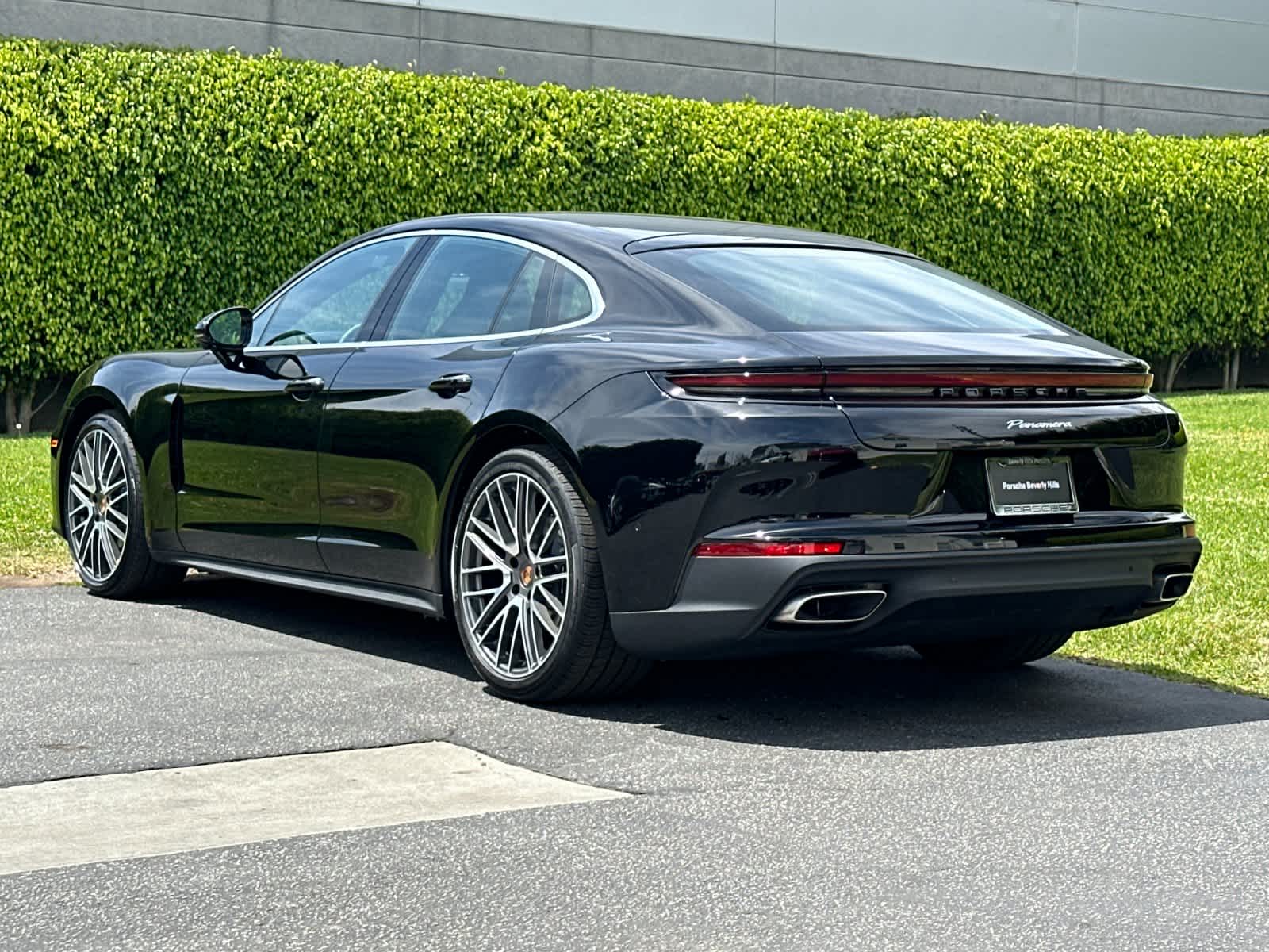 Thumbnail: 2026 Porsche Panamera - 3