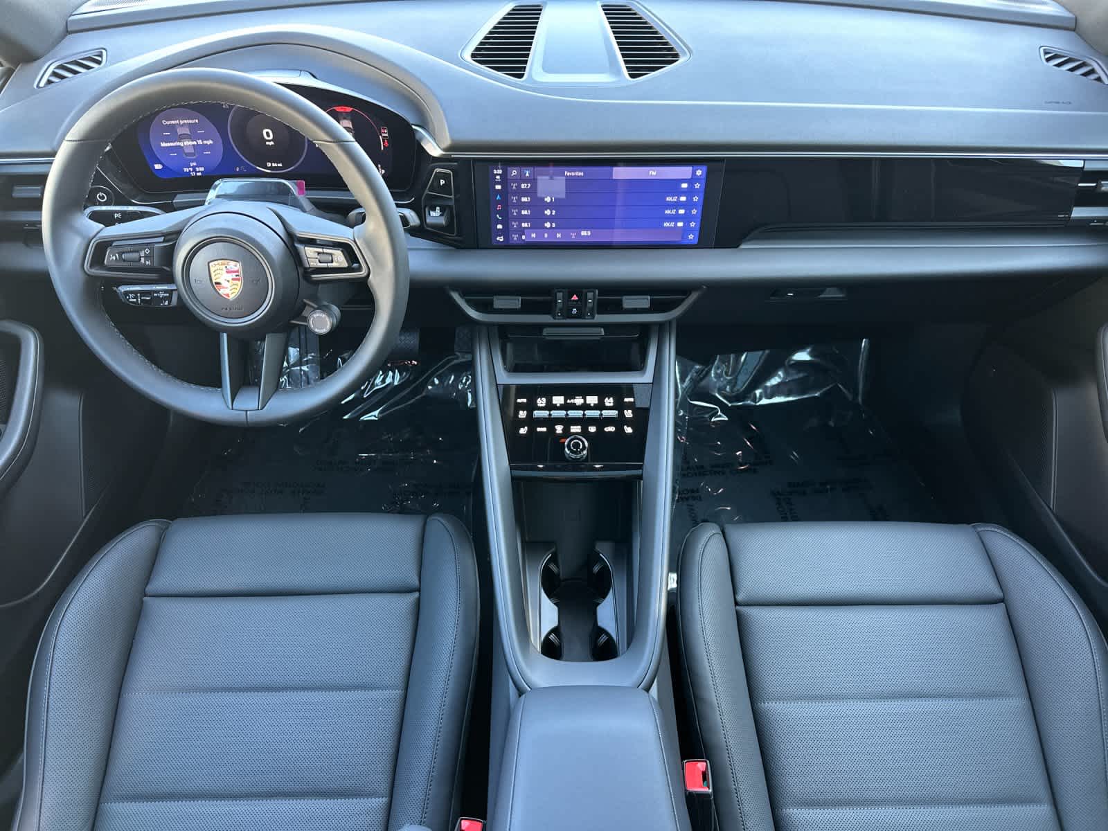 Thumbnail: 2026 Porsche Macan - 6