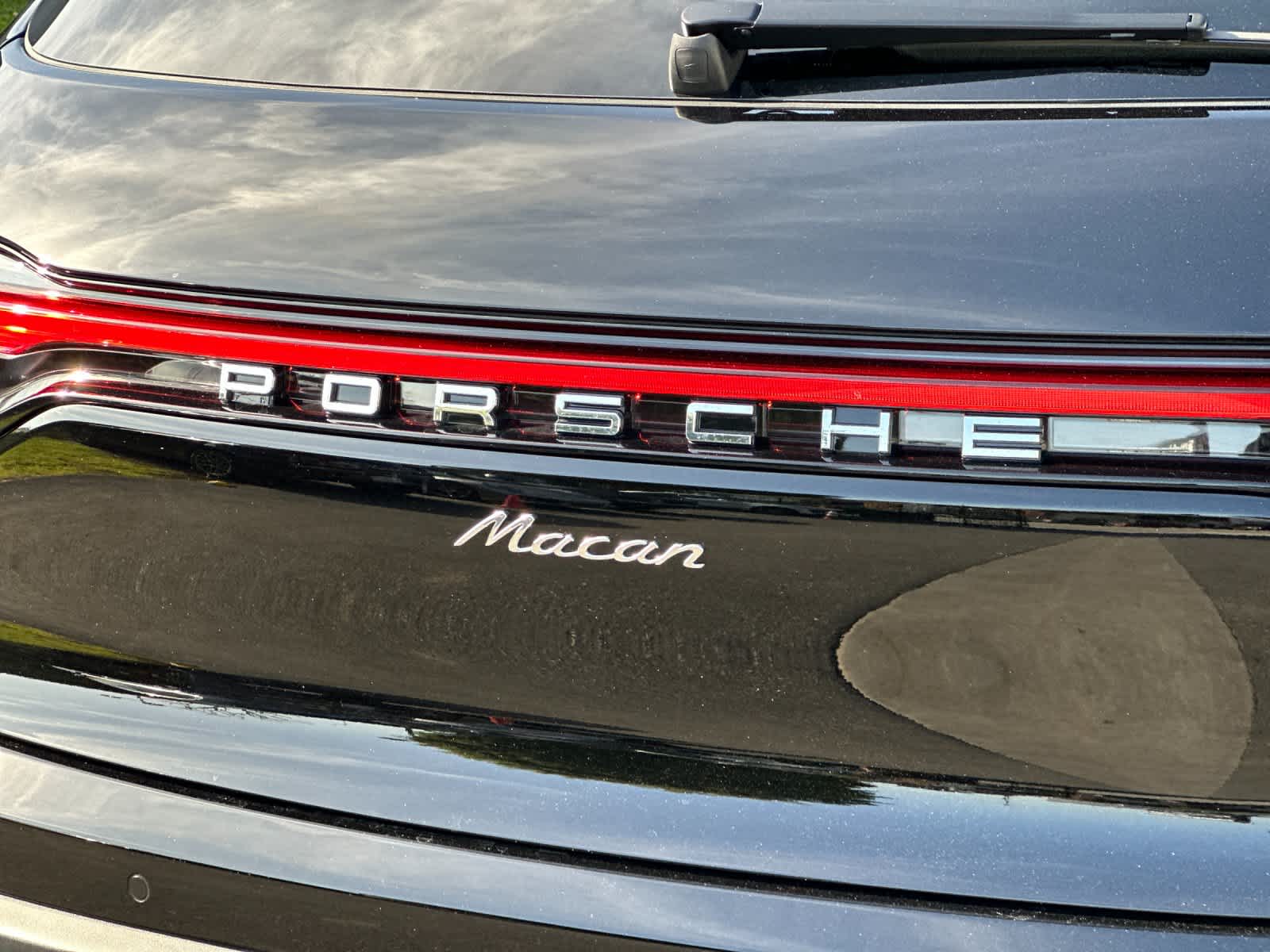 Thumbnail: 2026 Porsche Macan - 31