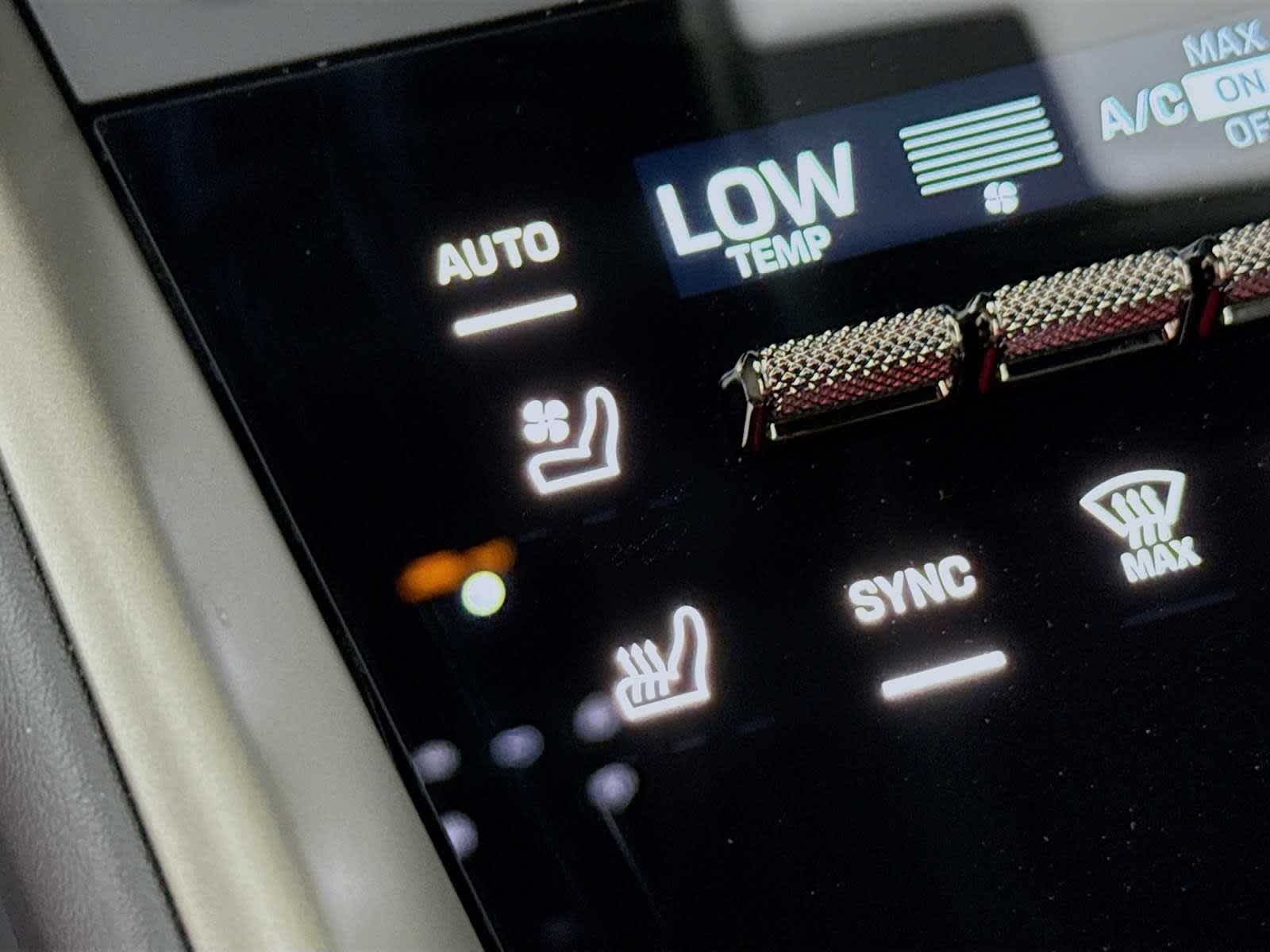 Thumbnail: 2025 Porsche Macan - 16