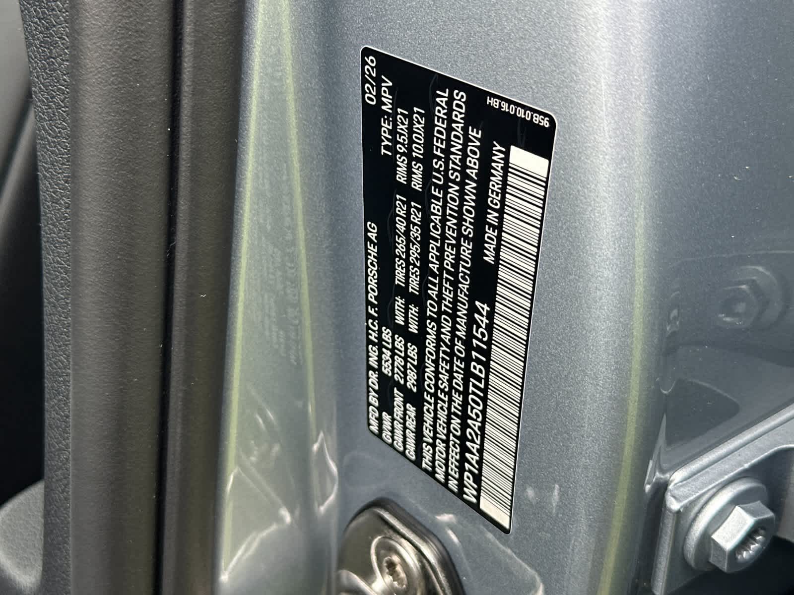 Thumbnail: 2026 Porsche Macan - 33