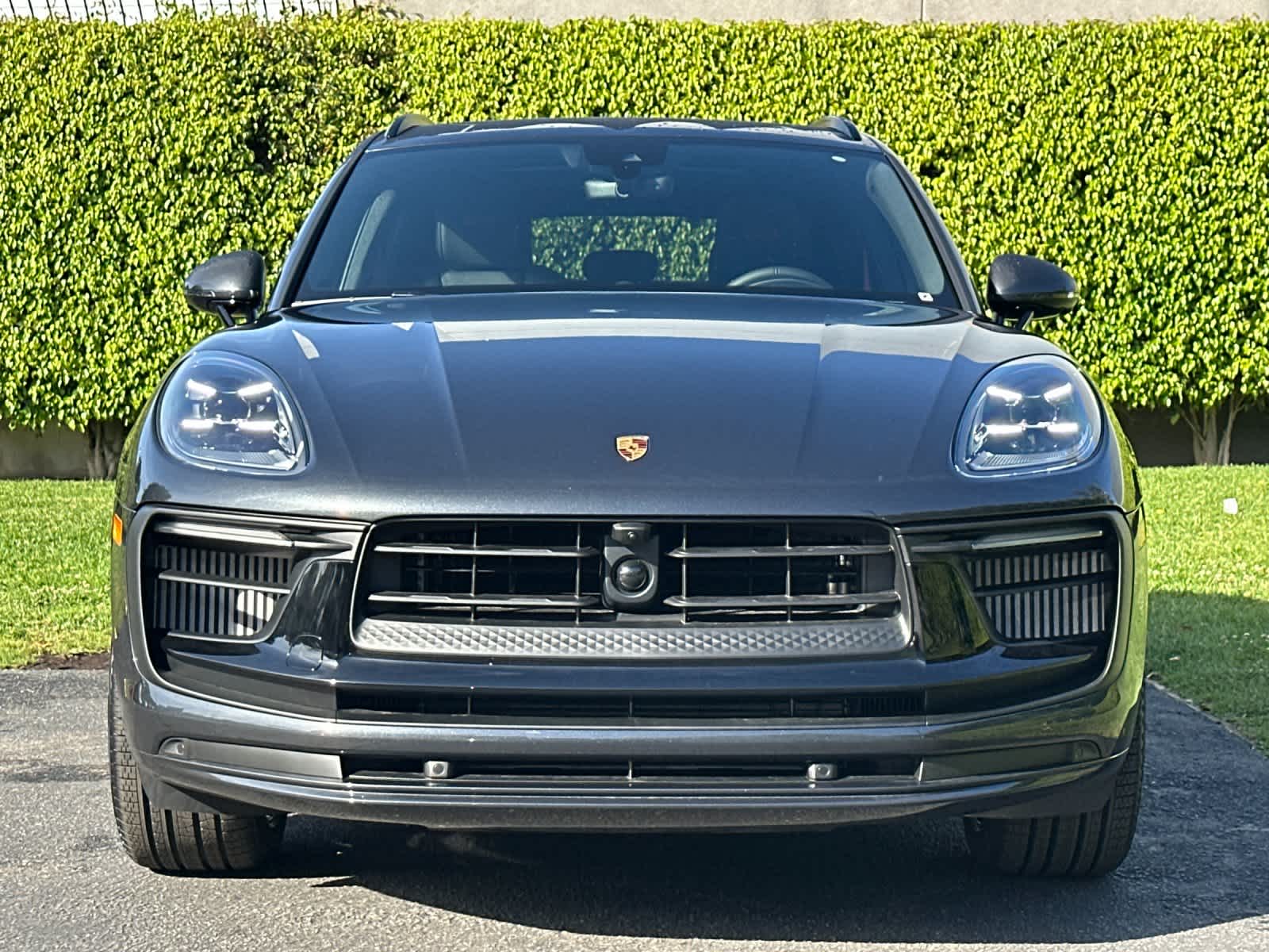 Thumbnail: 2026 Porsche Macan - 11