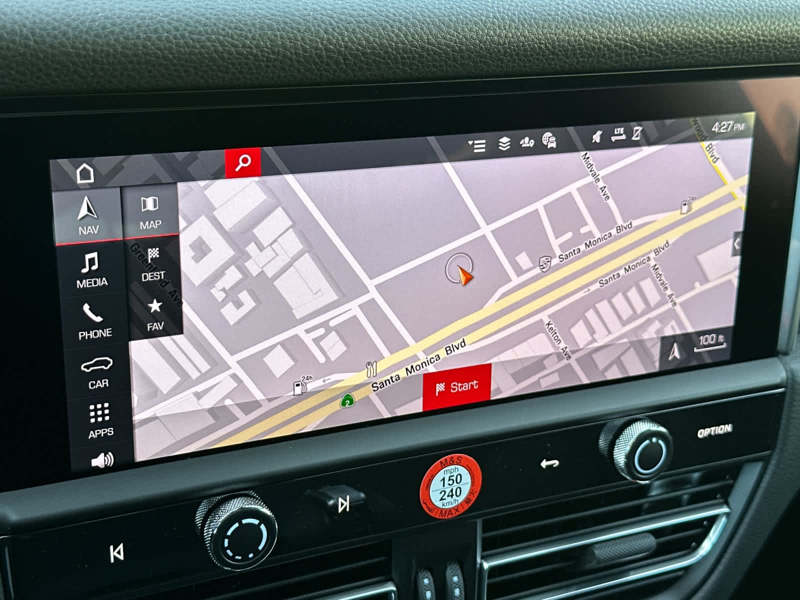 Thumbnail: 2026 Porsche Macan - 21