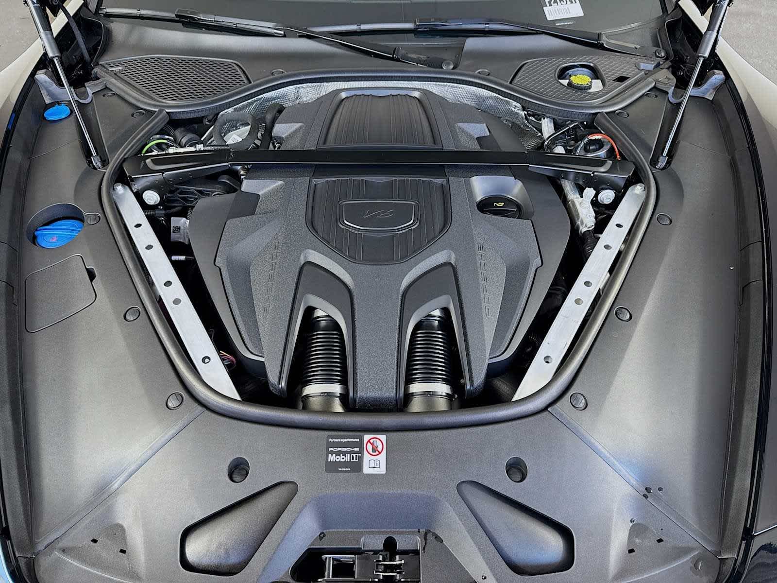 Thumbnail: 2025 Porsche Panamera - 23