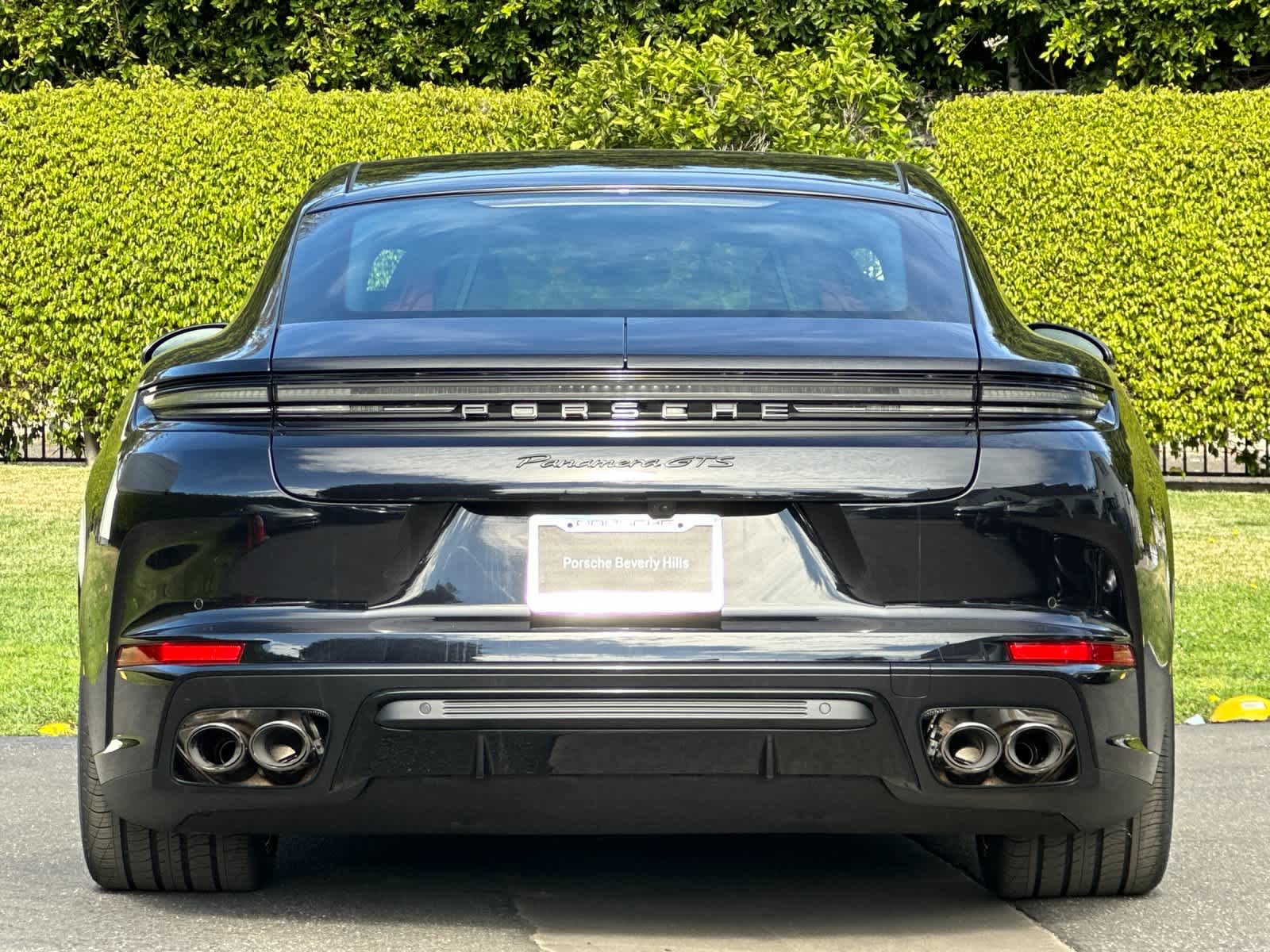 Thumbnail: 2026 Porsche Panamera - 7