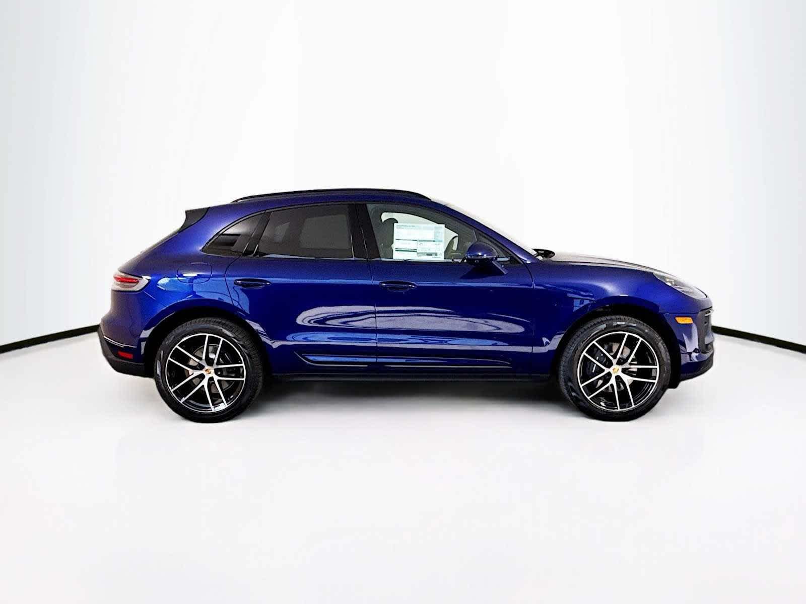 Thumbnail: 2026 Porsche Macan - 8