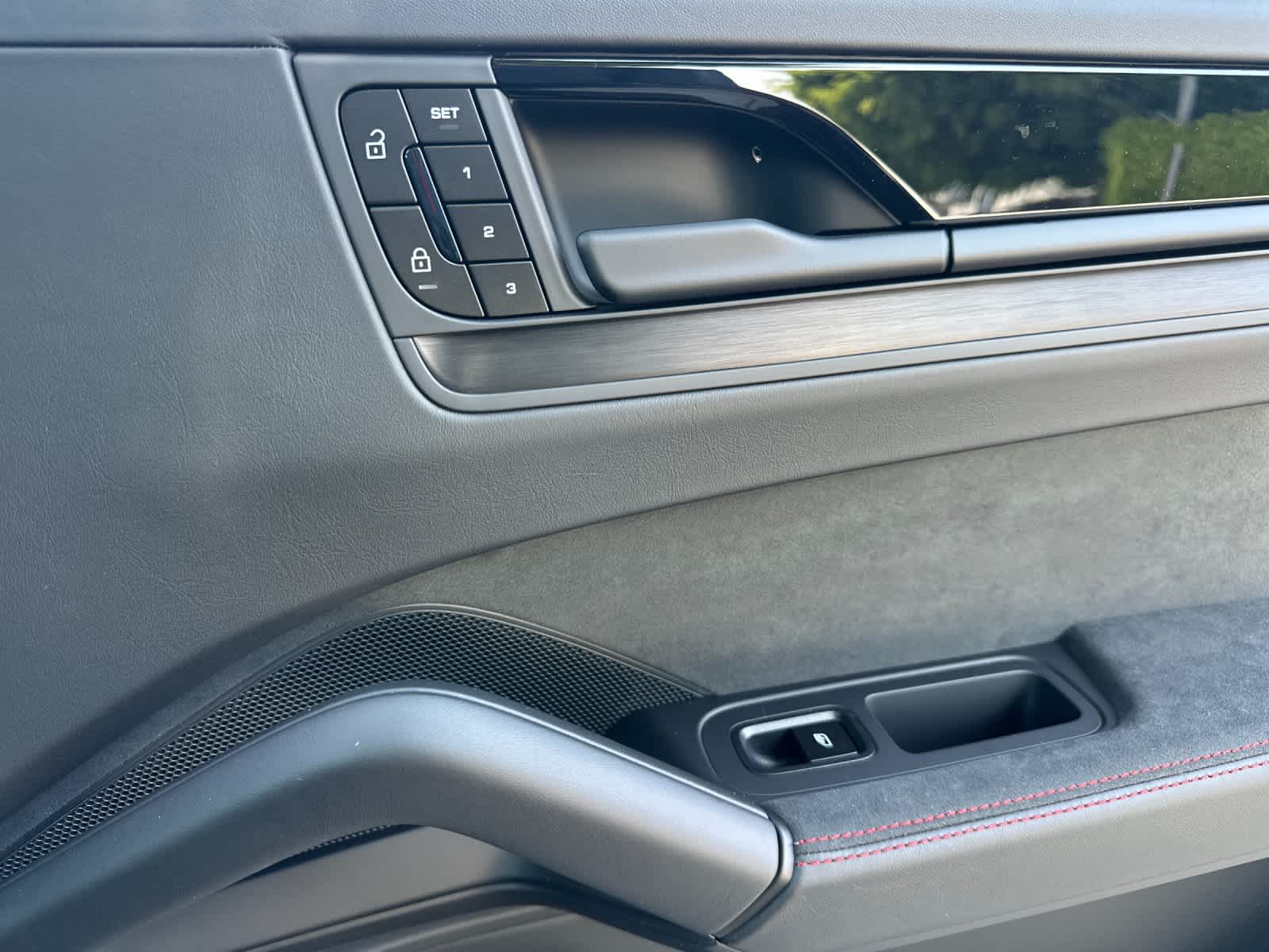 Thumbnail: 2026 Porsche Cayenne - 19