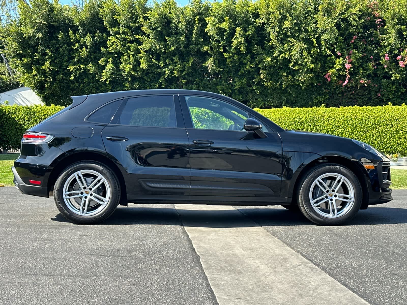 Thumbnail: 2025 Porsche Macan - 9