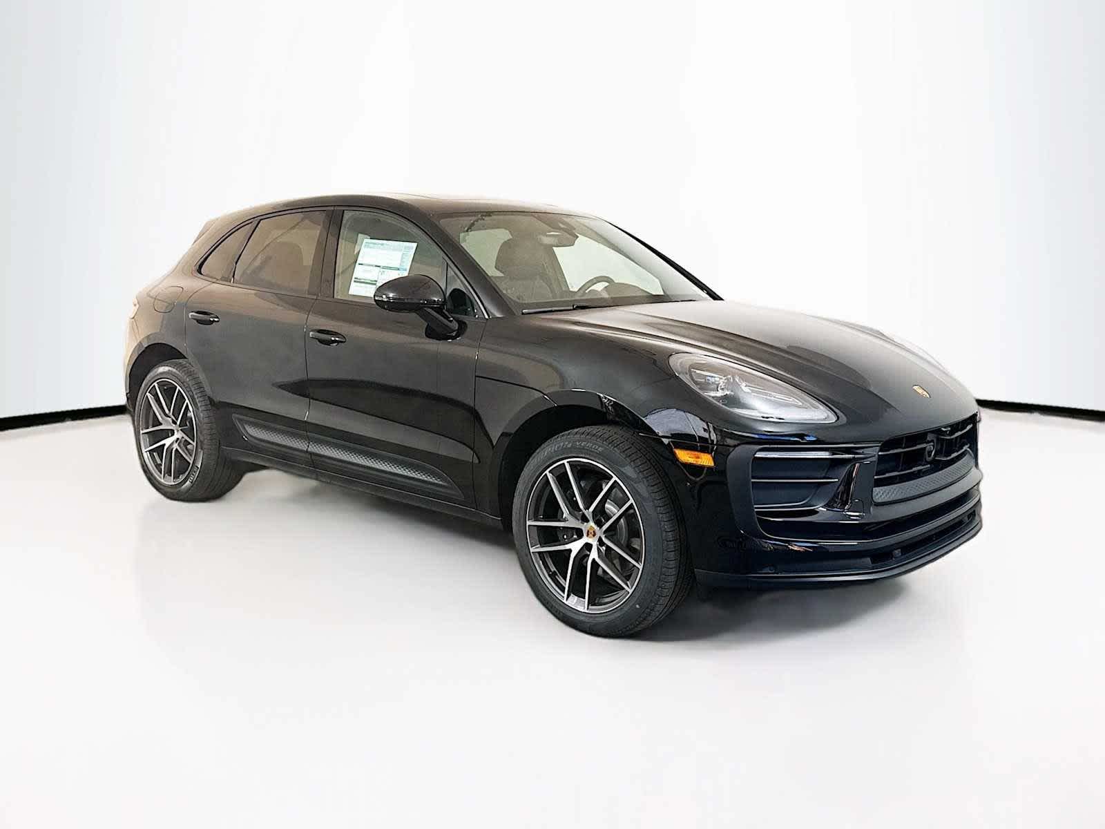 Thumbnail: 2026 Porsche Macan - 7