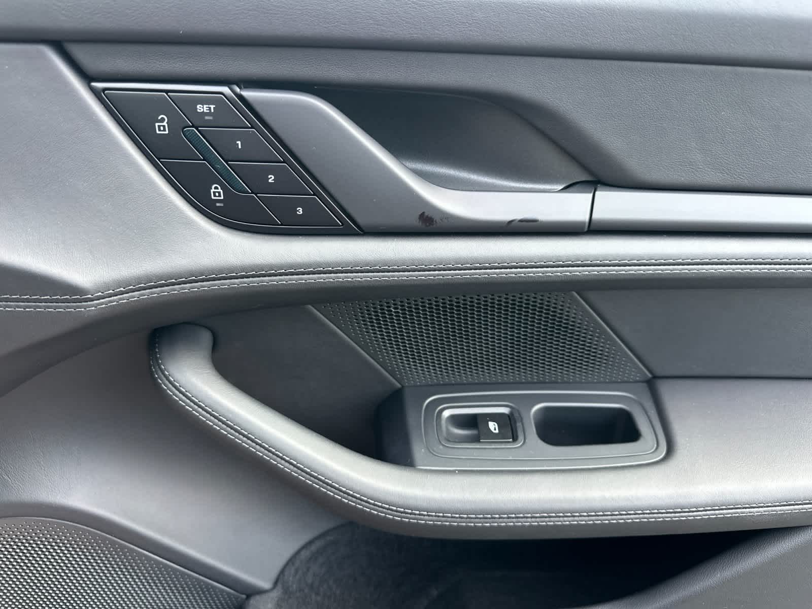 Thumbnail: 2024 Porsche Taycan - 18