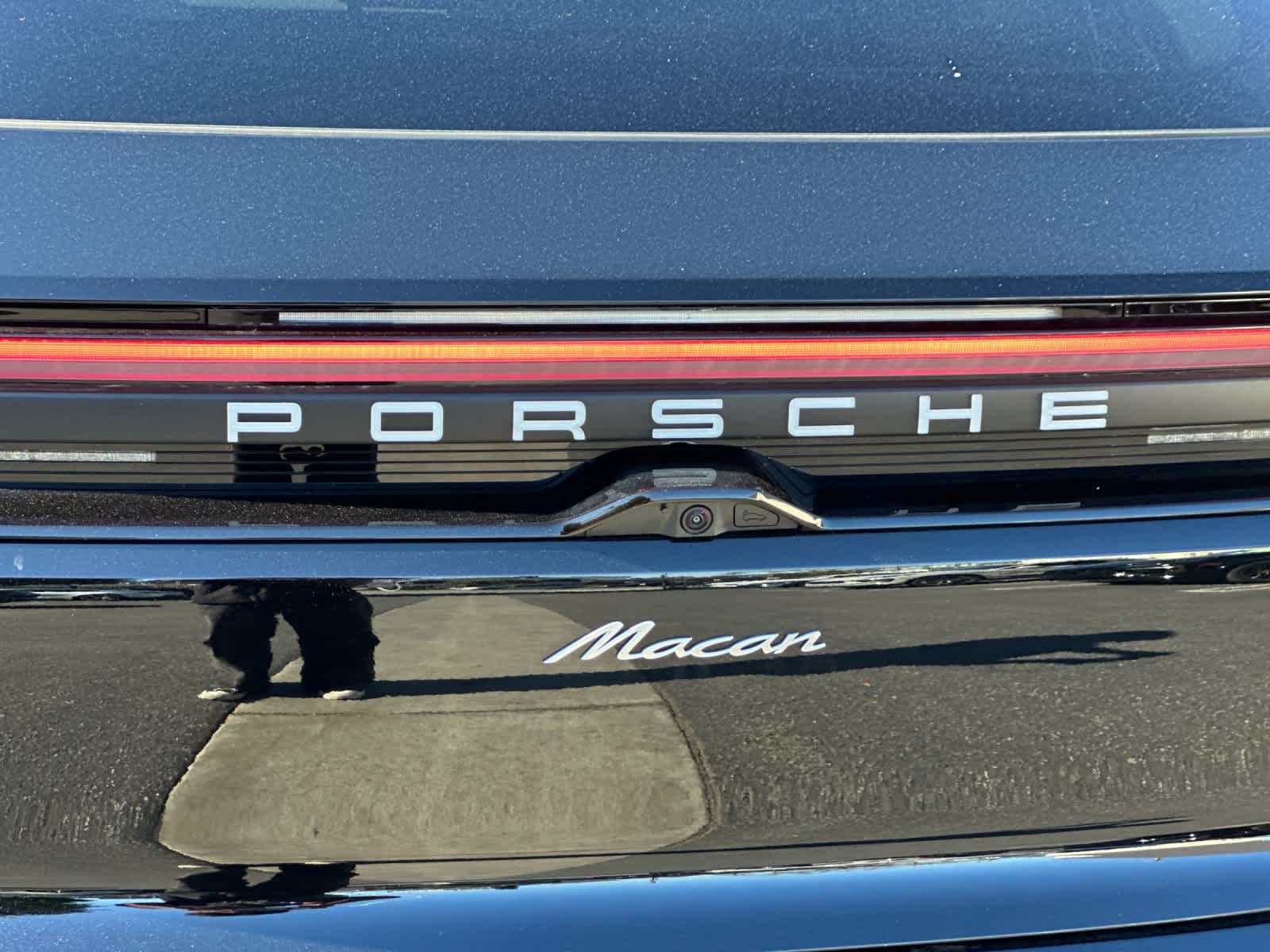 Thumbnail: 2026 Porsche Macan - 32