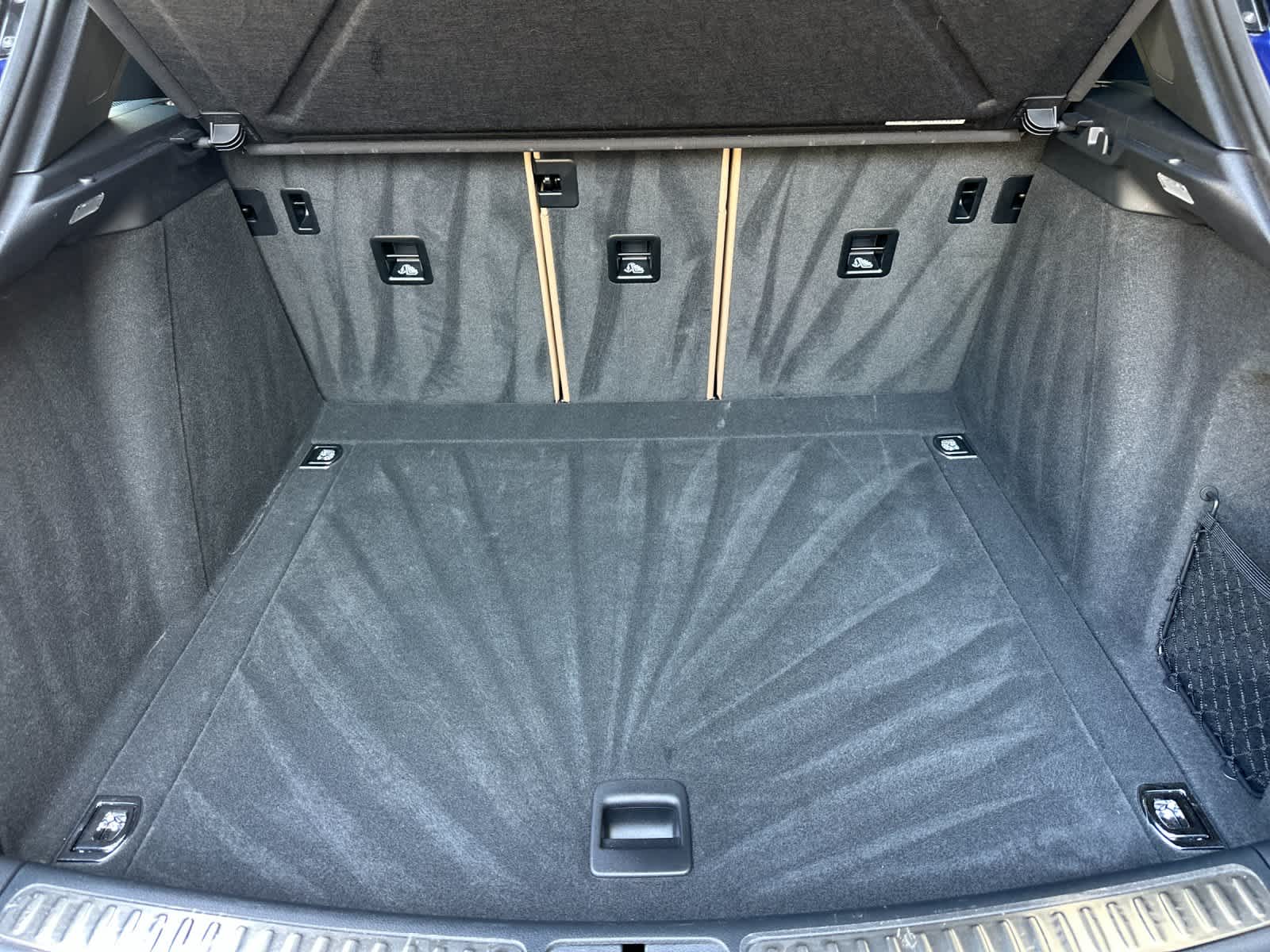 Thumbnail: 2025 Porsche Macan - 16