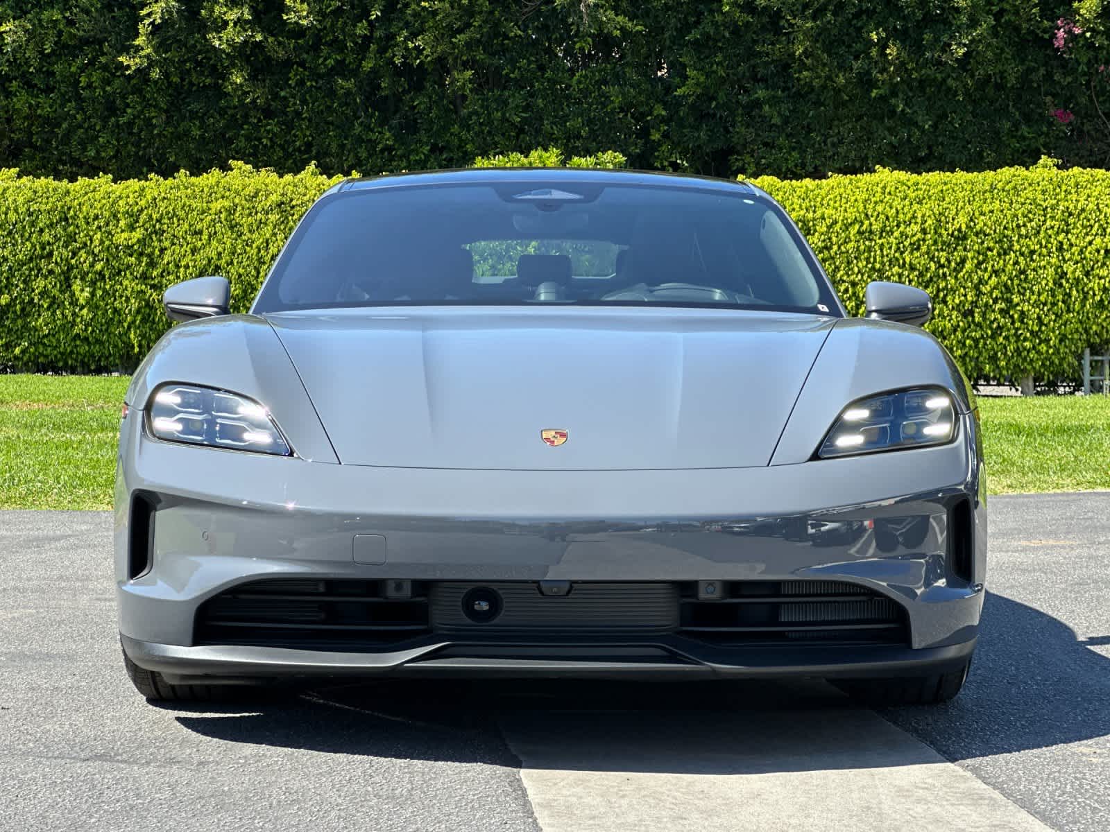 Thumbnail: 2026 Porsche Taycan - 11