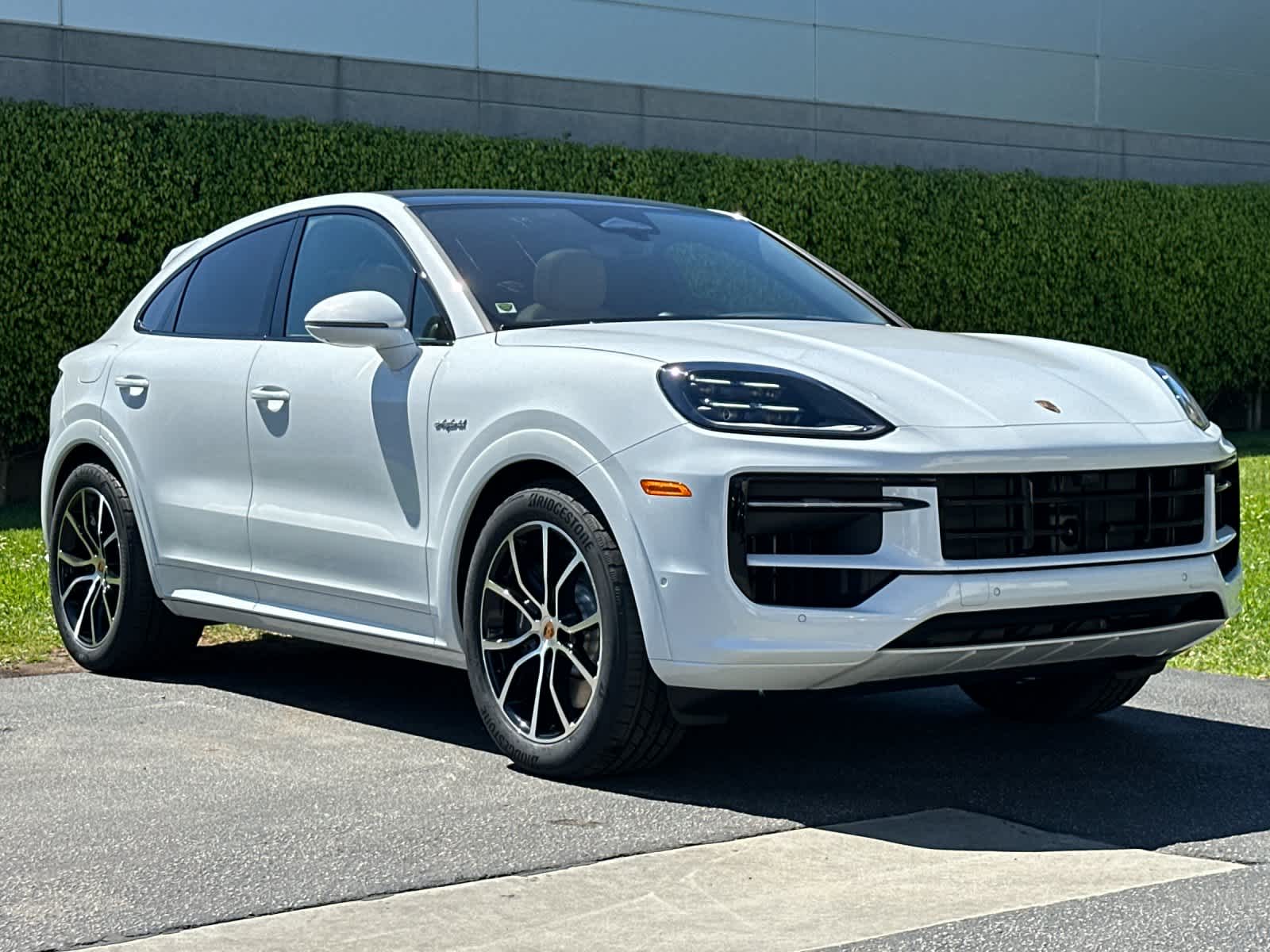 Thumbnail: 2026 Porsche Cayenne - 10