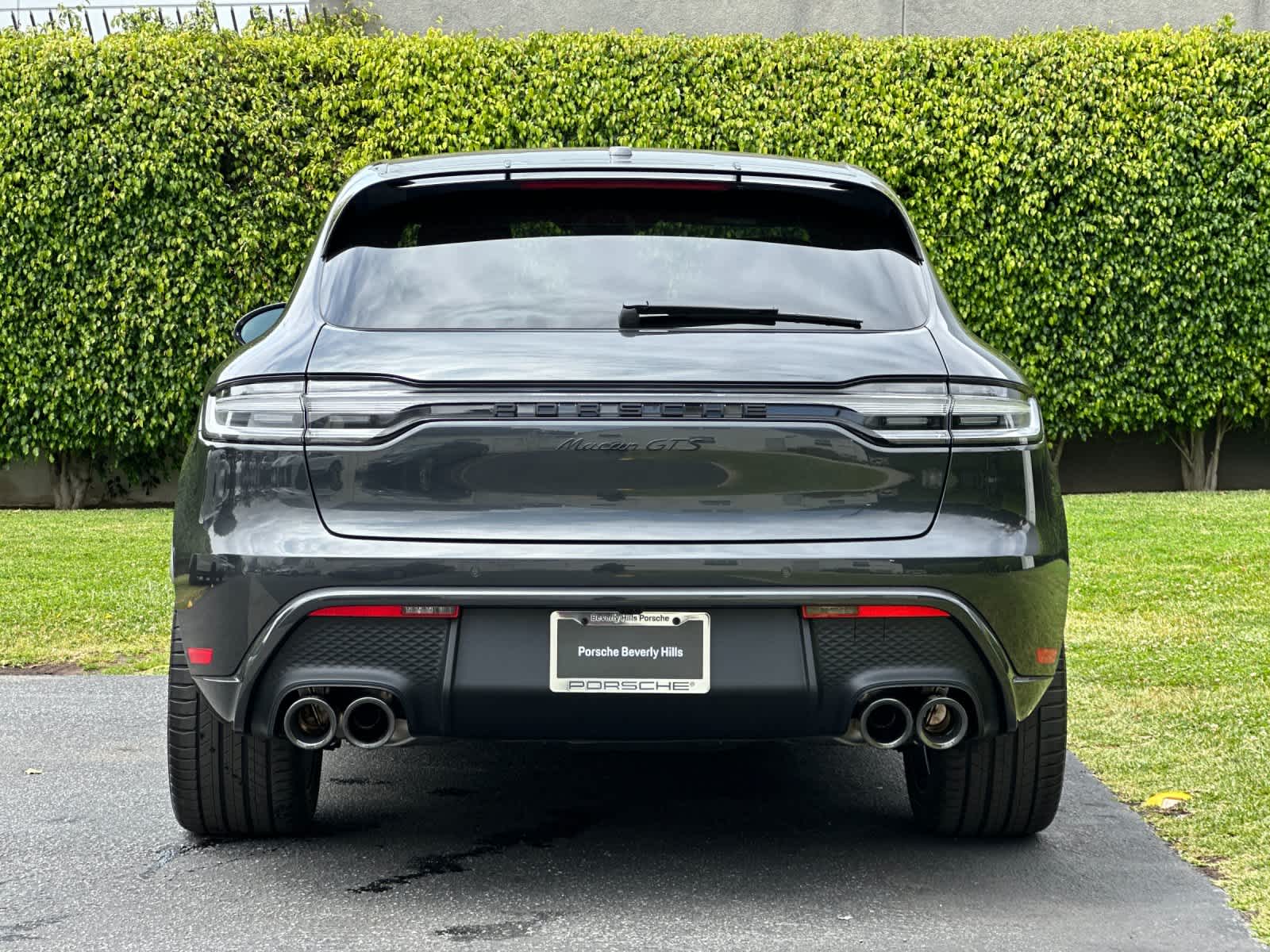 Thumbnail: 2026 Porsche Macan - 7