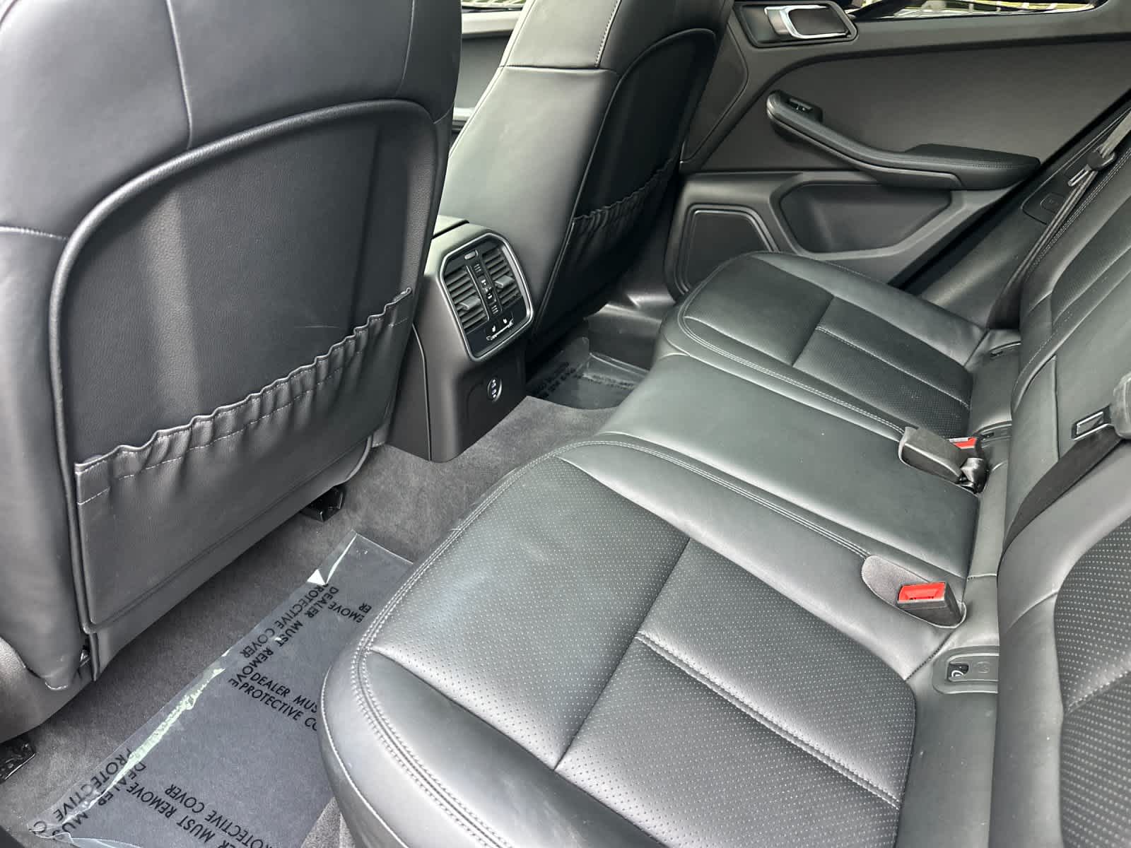 Thumbnail: 2025 Porsche Macan - 13