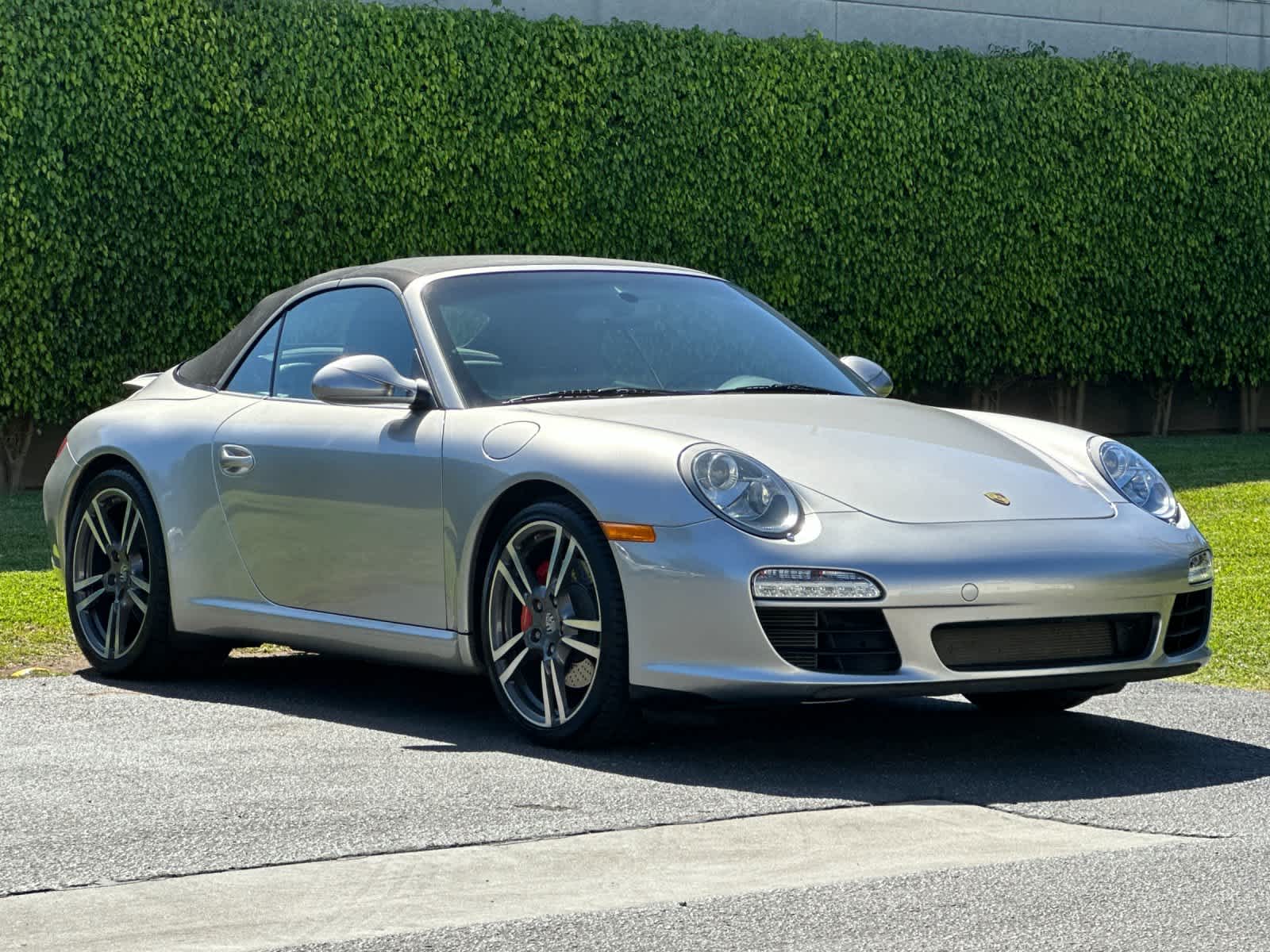Thumbnail: 2011 Porsche 911 - 8