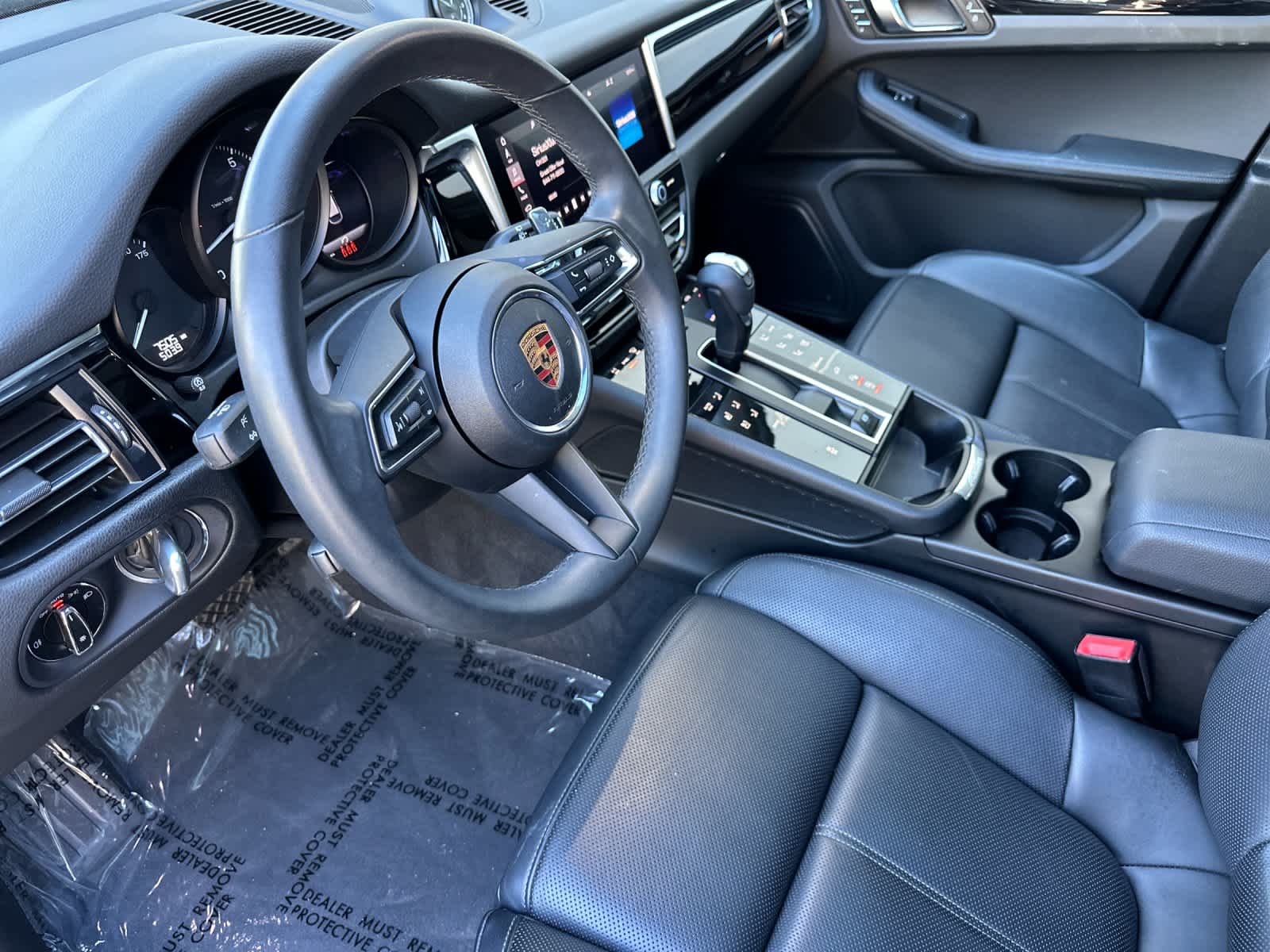 Thumbnail: 2025 Porsche Macan - 4