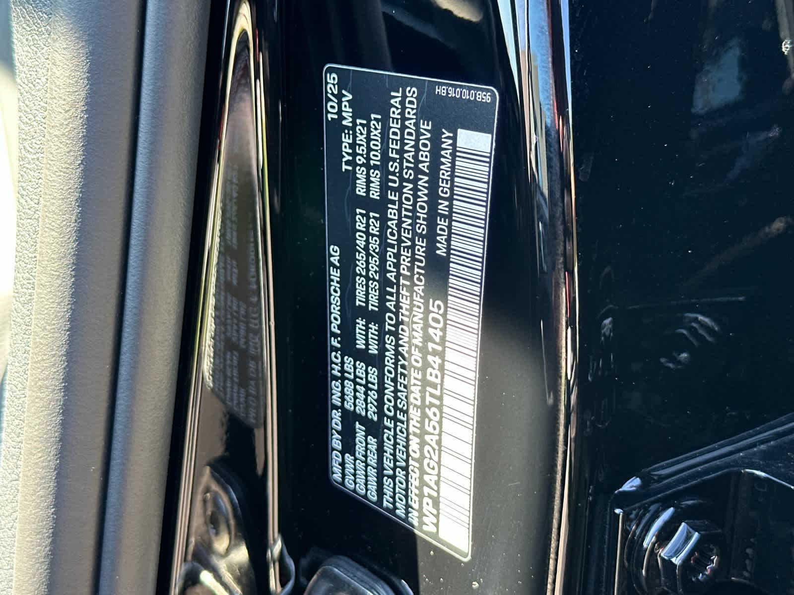 Thumbnail: 2026 Porsche Macan - 33