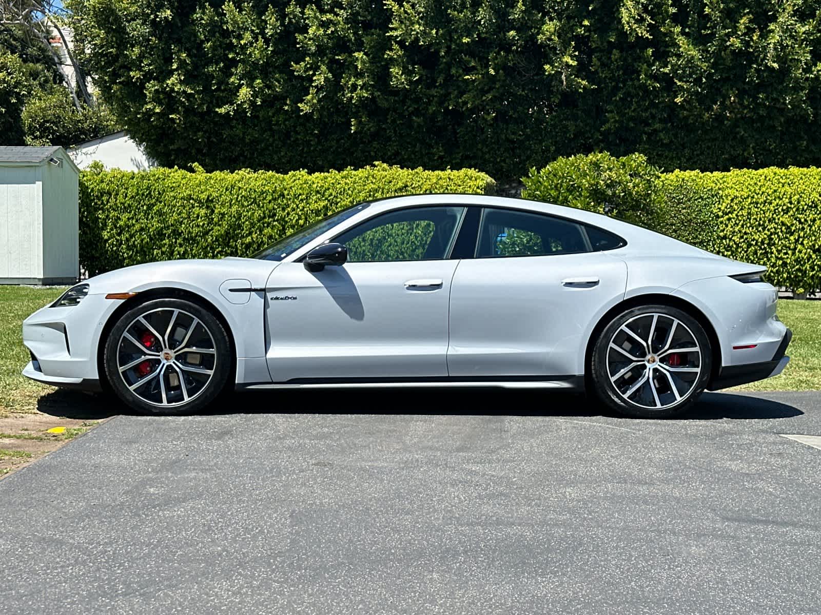 Thumbnail: 2026 Porsche Taycan - 2