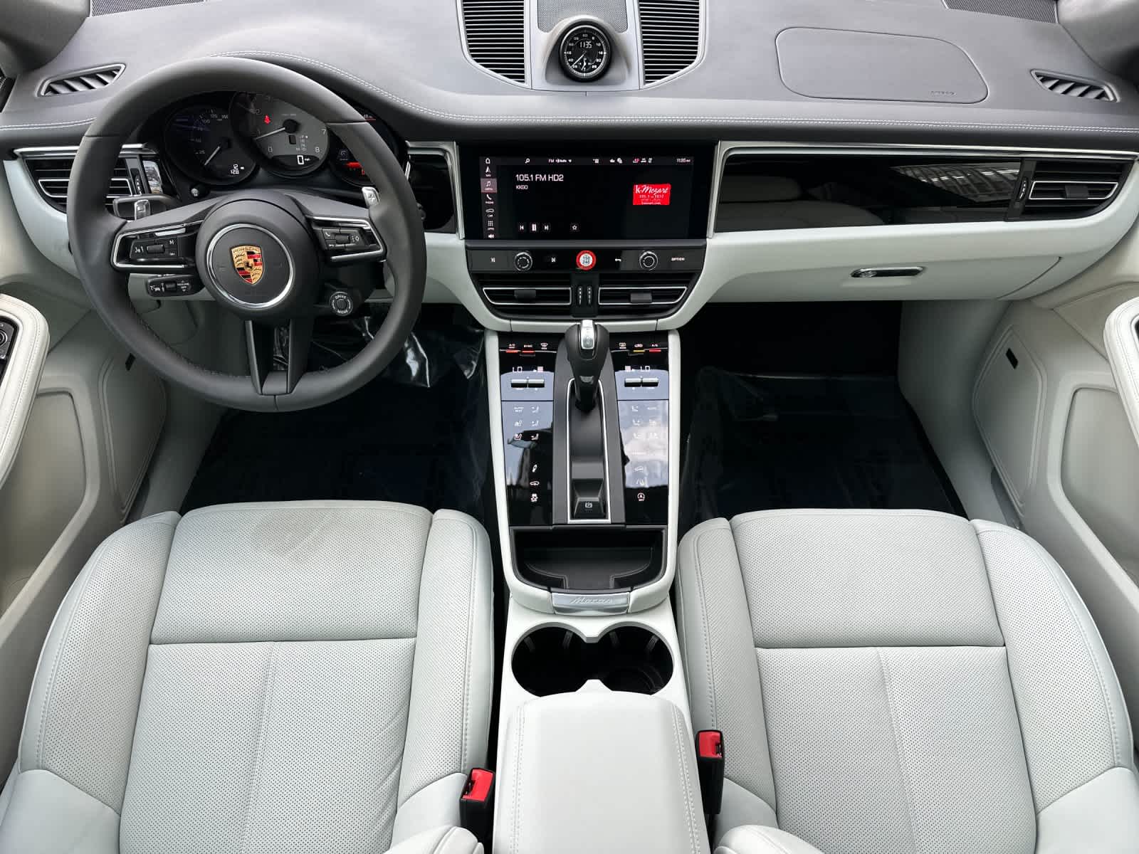 Thumbnail: 2026 Porsche Macan - 6