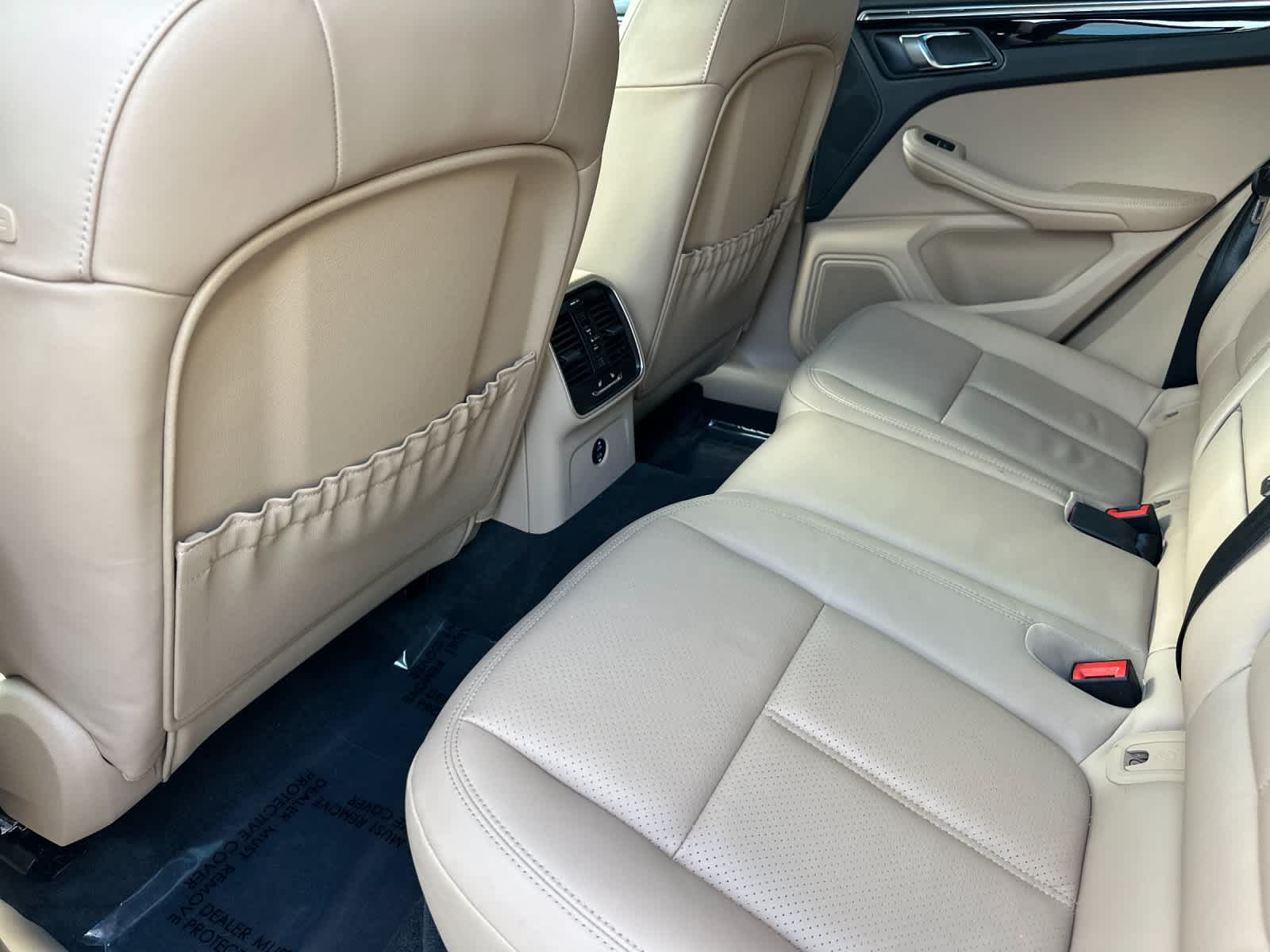 Thumbnail: 2025 Porsche Macan - 13