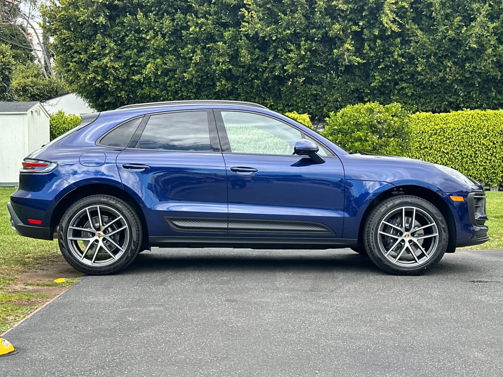 Thumbnail: 2026 Porsche Macan - 9