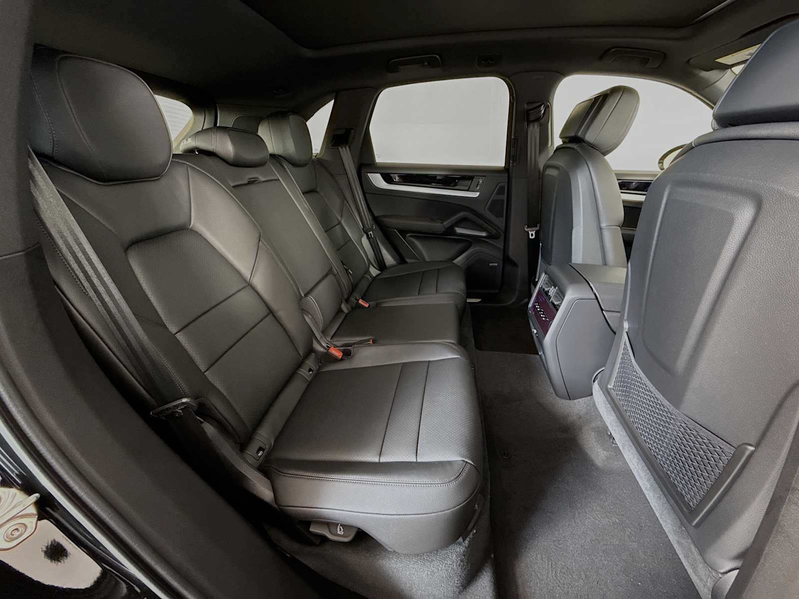 Thumbnail: 2026 Porsche Cayenne - 20