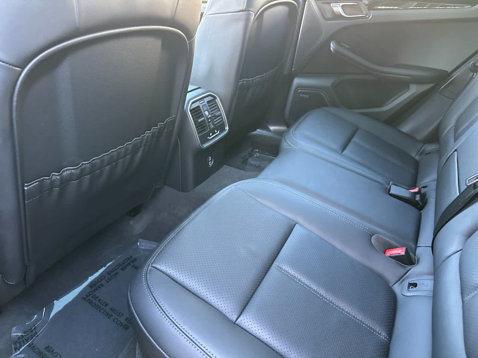 Thumbnail: 2025 Porsche Macan - 13