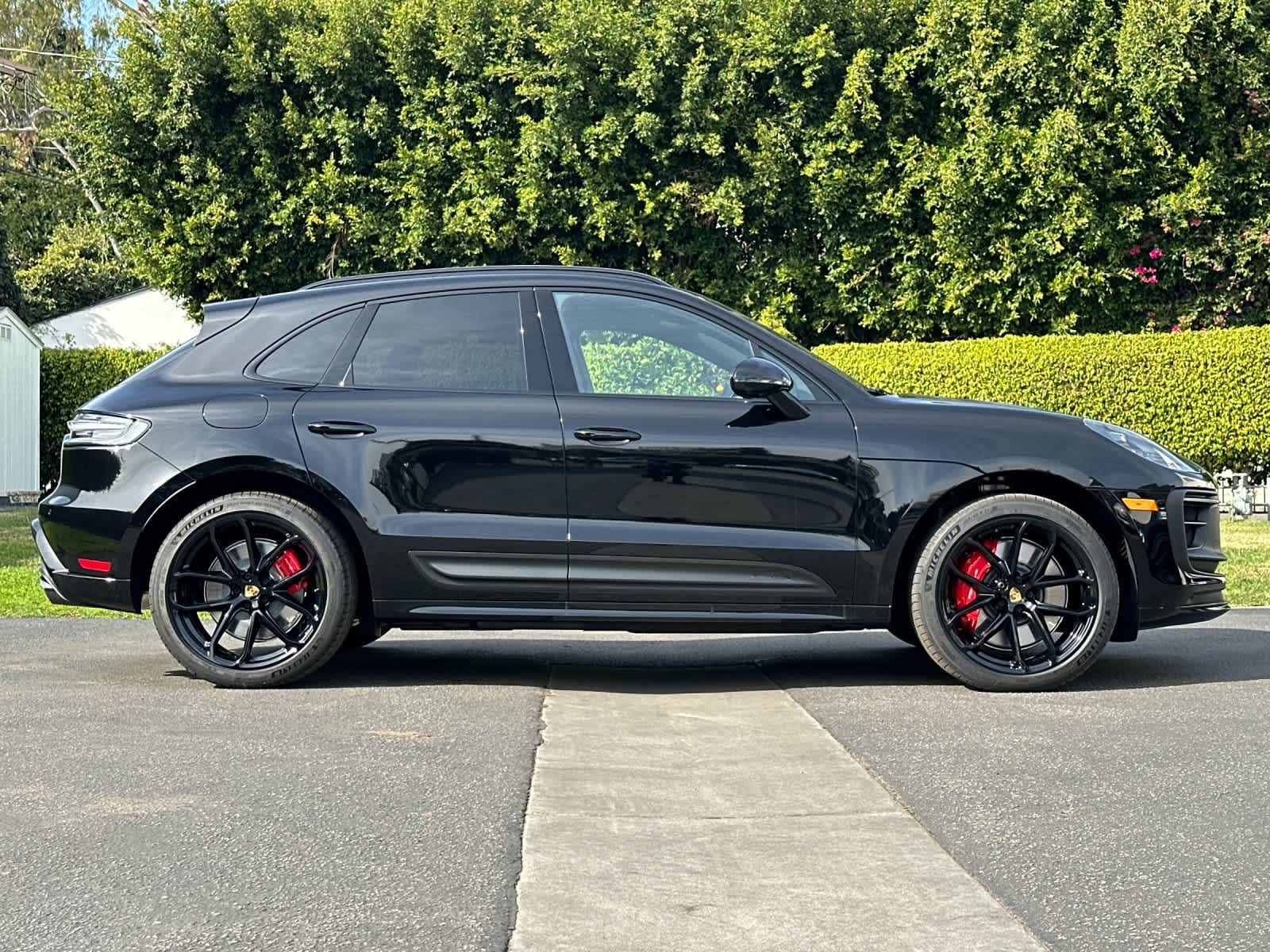 Thumbnail: 2026 Porsche Macan - 9