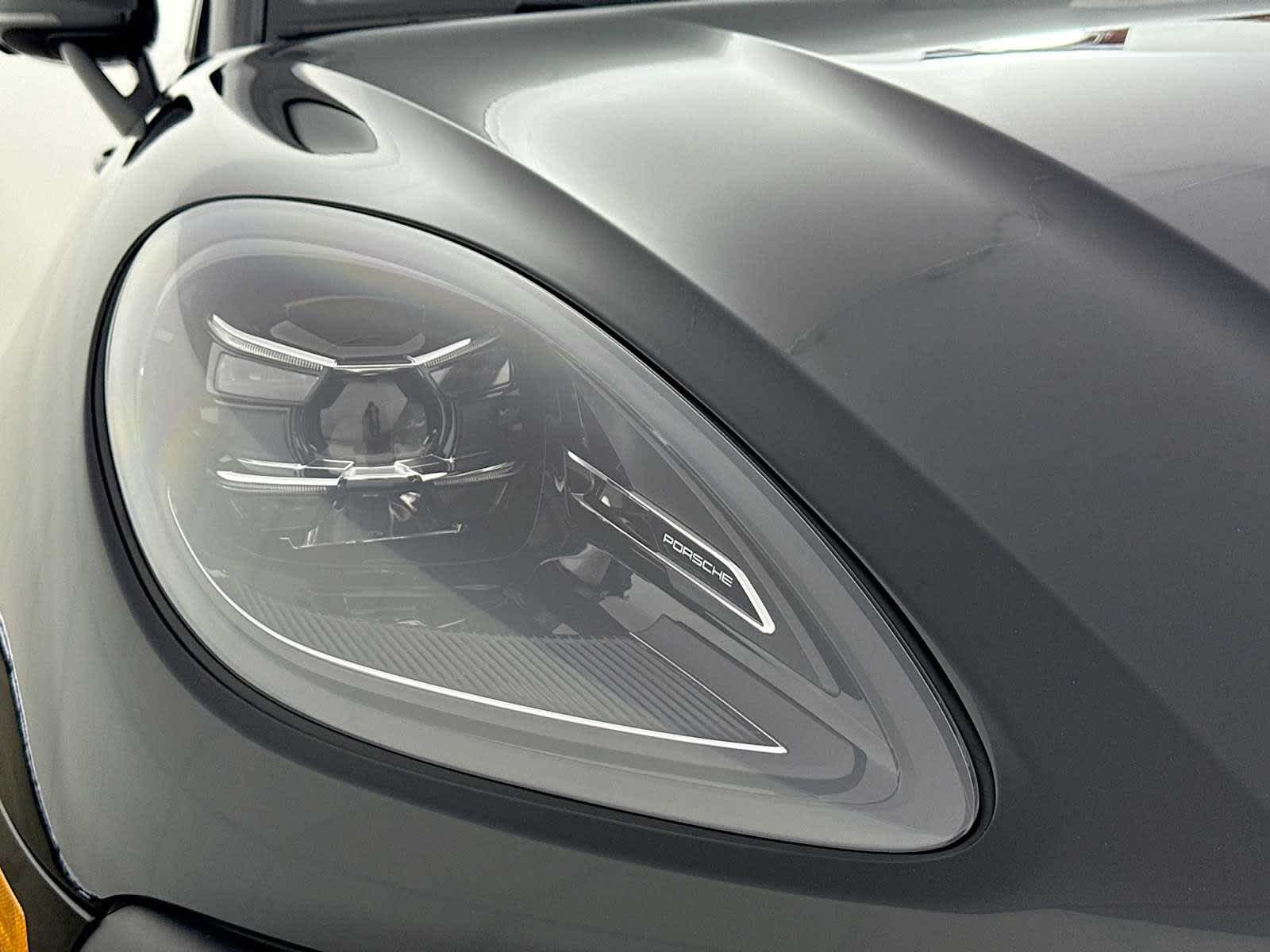 Thumbnail: 2025 Porsche Macan - 28