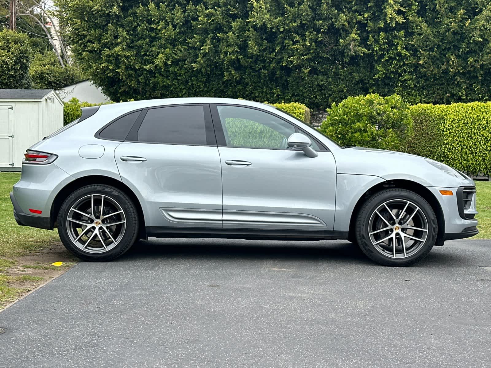 Thumbnail: 2025 Porsche Macan - 9