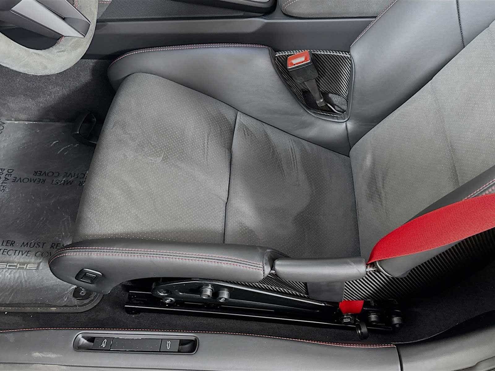 Thumbnail: 2022 Porsche 911 - 16