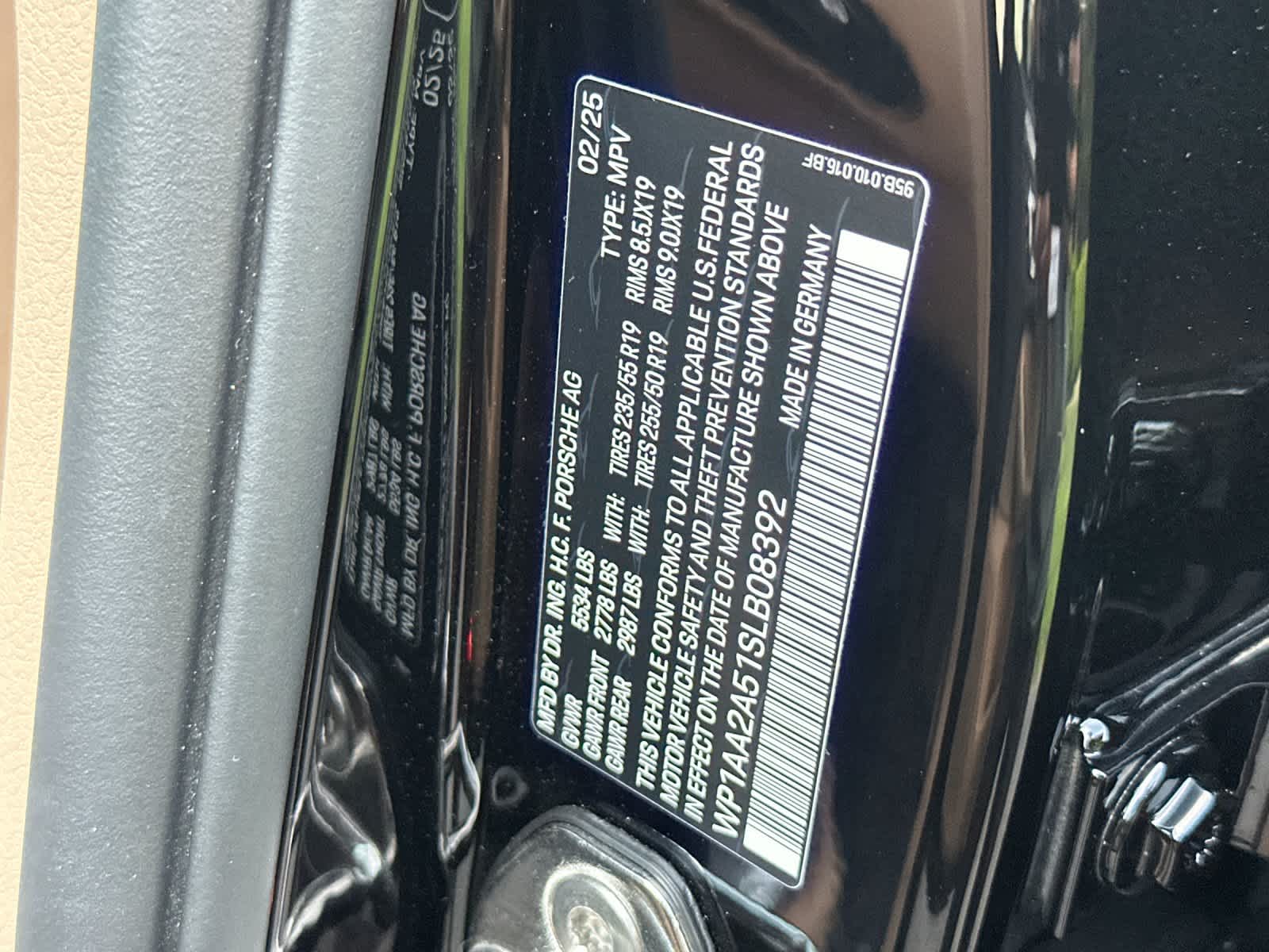 Thumbnail: 2025 Porsche Macan - 33