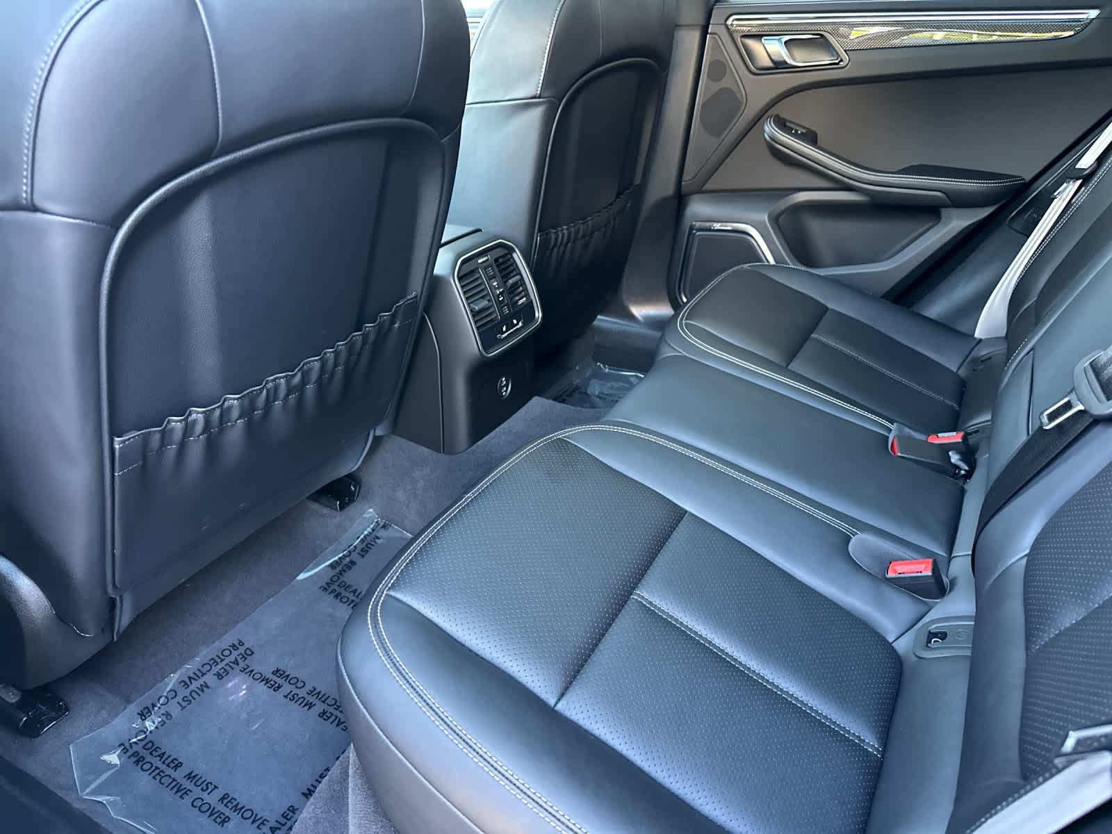 Thumbnail: 2025 Porsche Macan - 13