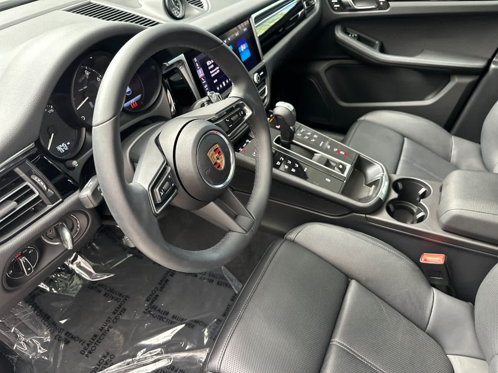Thumbnail: 2025 Porsche Macan - 4