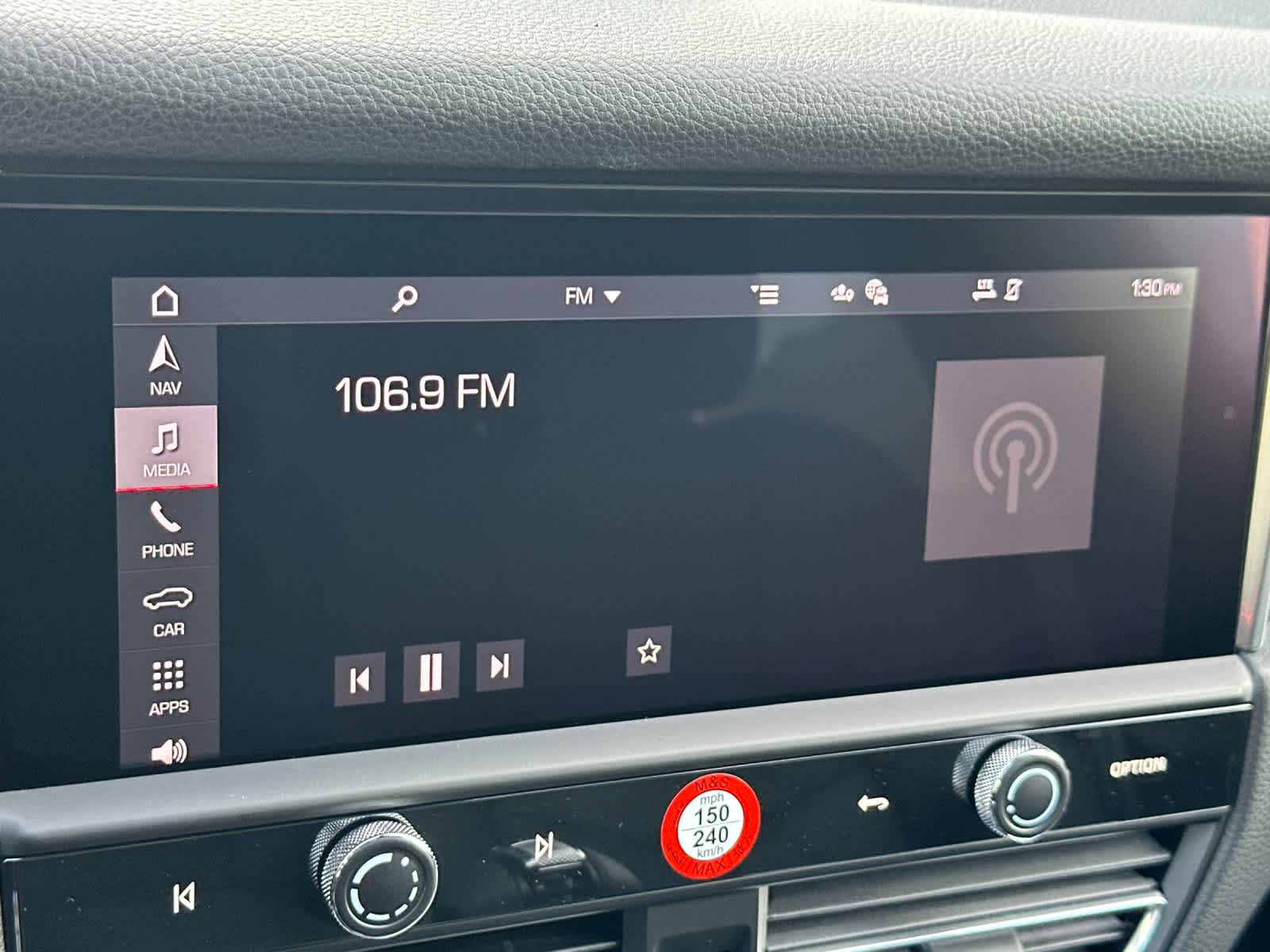 Thumbnail: 2026 Porsche Macan - 21