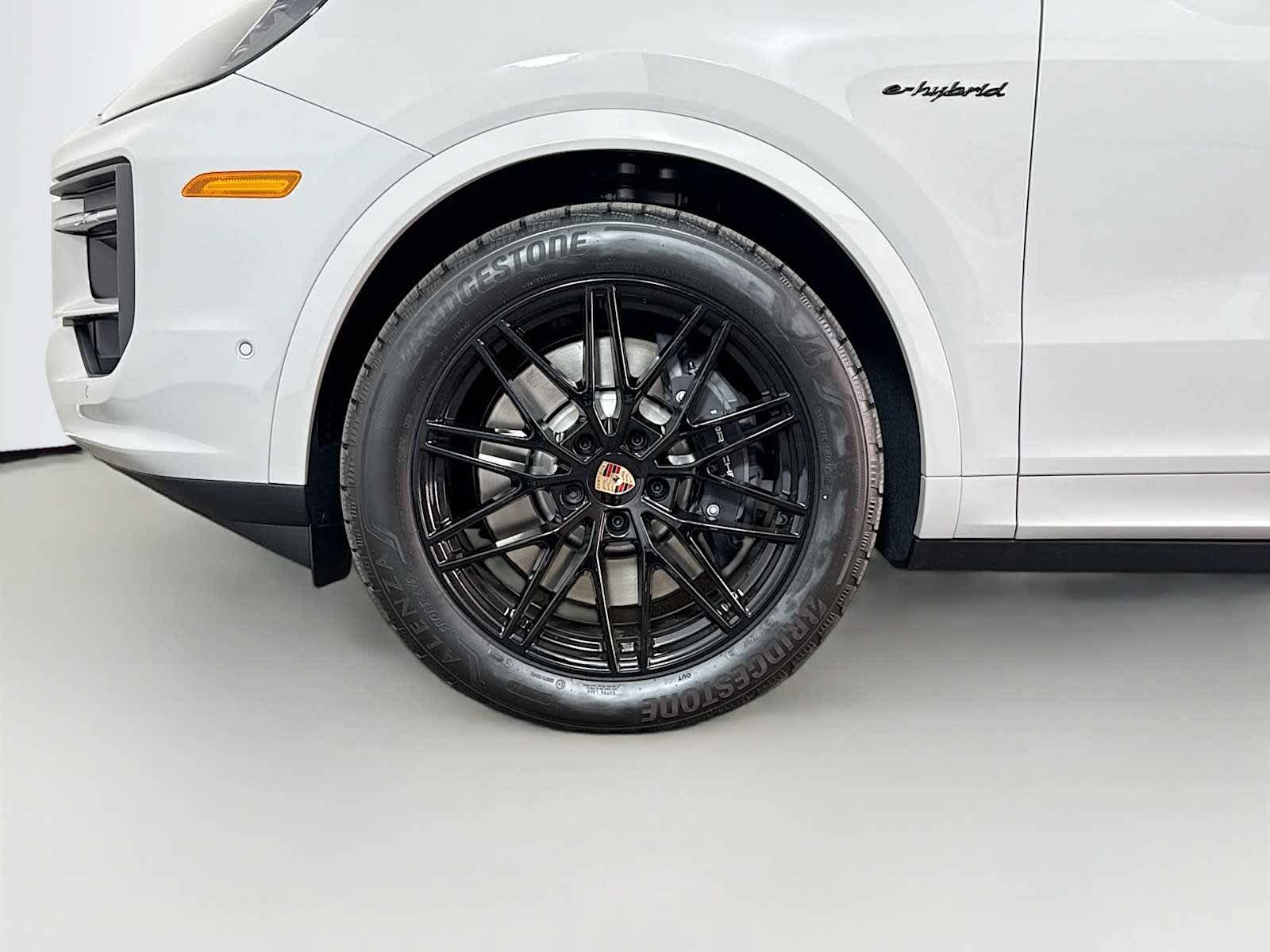 Thumbnail: 2026 Porsche Cayenne - 24