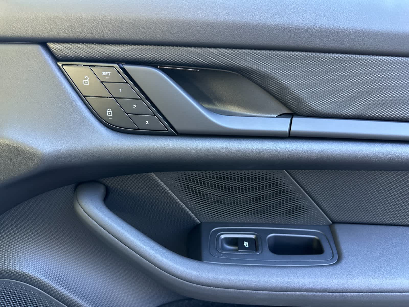 Thumbnail: 2024 Porsche Taycan - 18