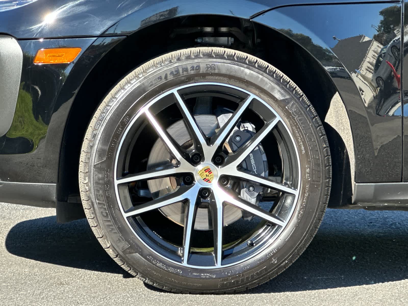 Thumbnail: 2025 Porsche Macan - 31