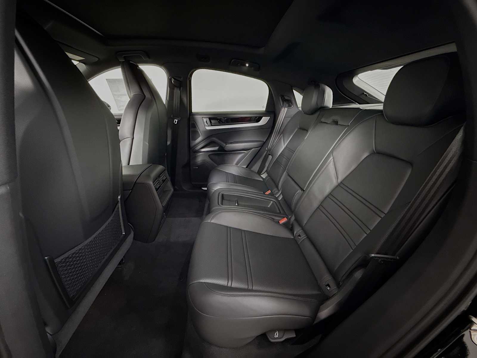 Thumbnail: 2026 Porsche Cayenne - 17