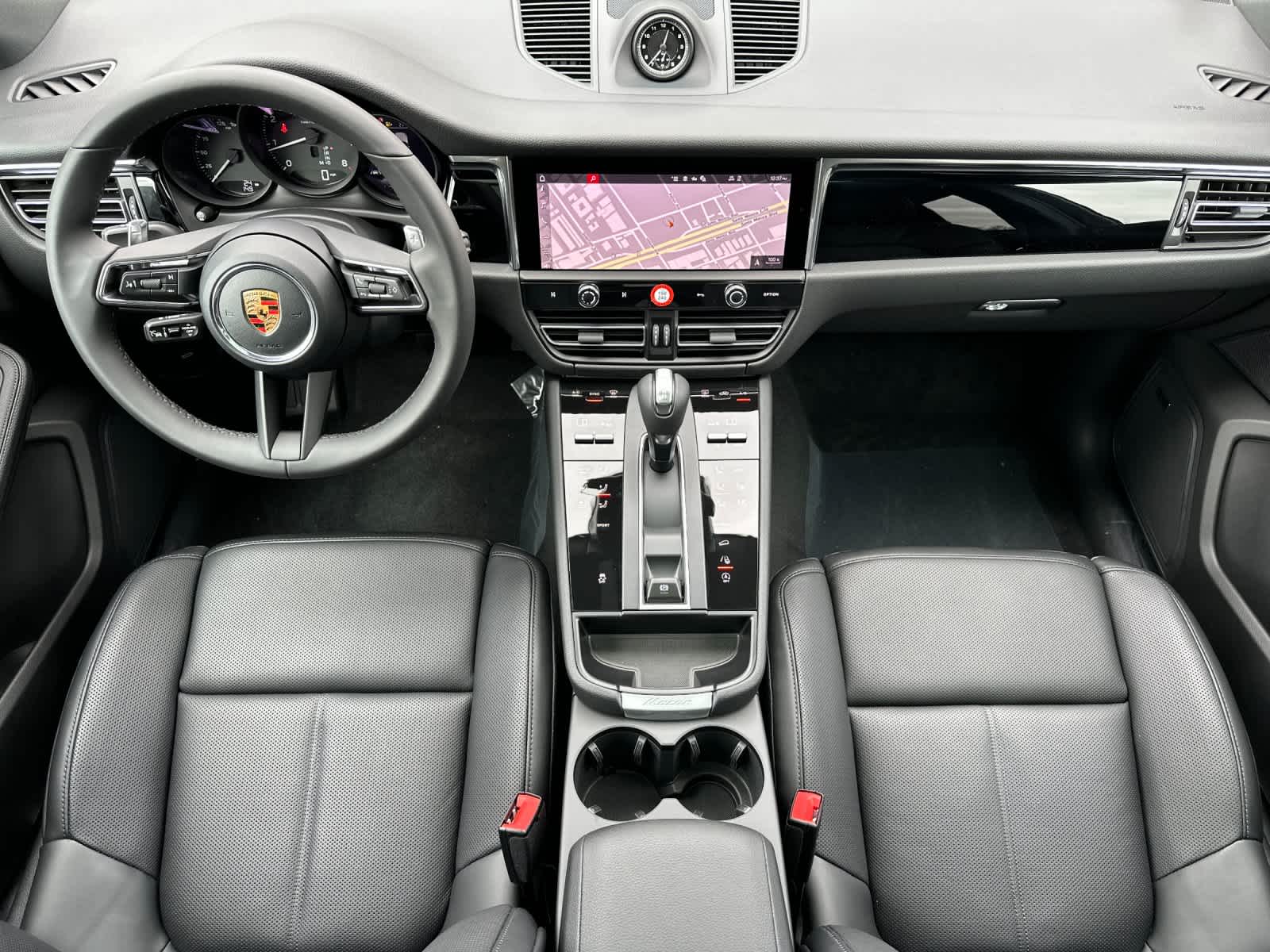 Thumbnail: 2026 Porsche Macan - 6