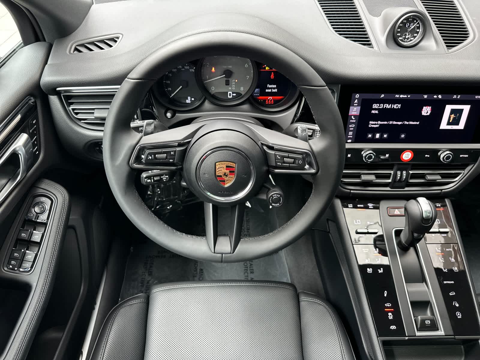 Thumbnail: 2026 Porsche Macan - 15