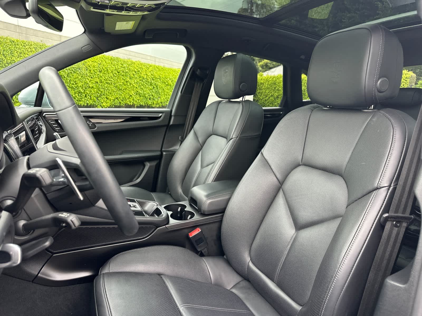 Thumbnail: 2025 Porsche Macan - 5