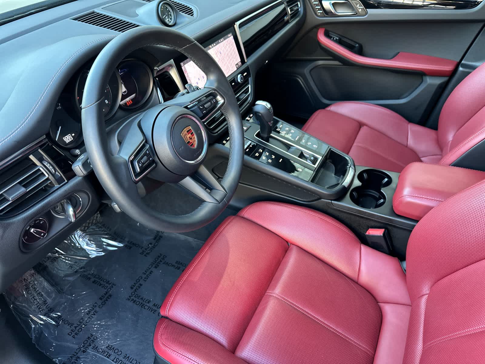 Thumbnail: 2025 Porsche Macan - 4