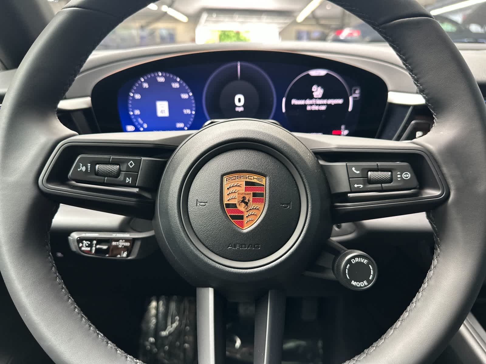 Thumbnail: 2026 Porsche Macan - 27