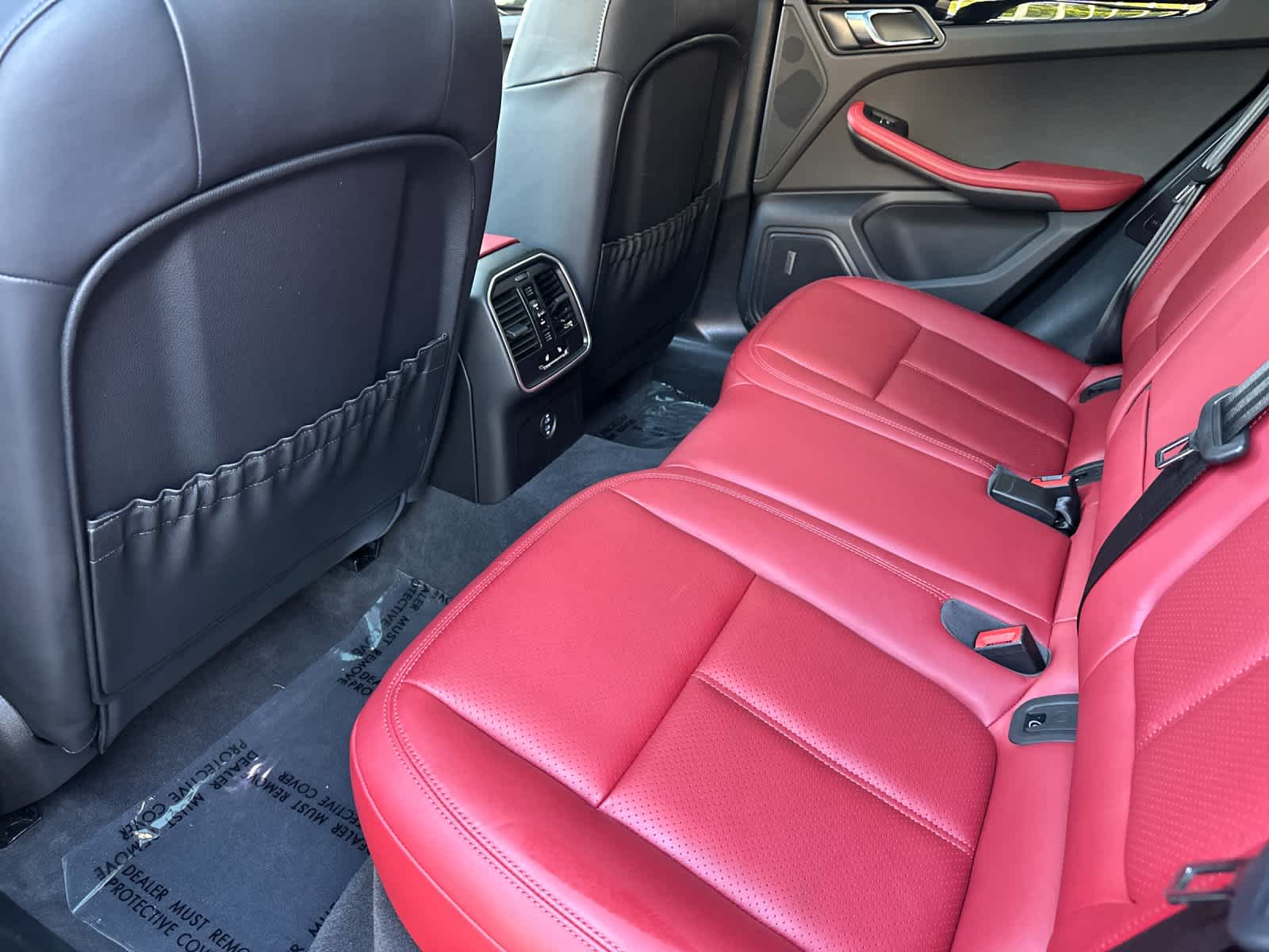 Thumbnail: 2025 Porsche Macan - 13