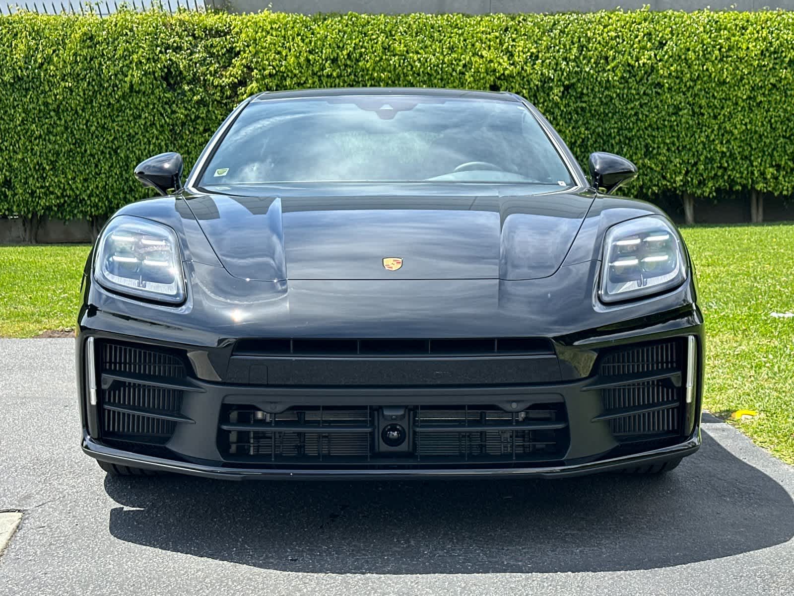 Thumbnail: 2026 Porsche Panamera - 11